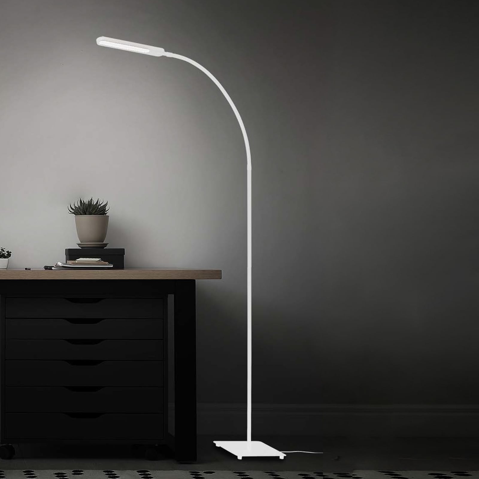 LED gulvlampe Servo dimbar CCT hvit 183 cm 8W forfra