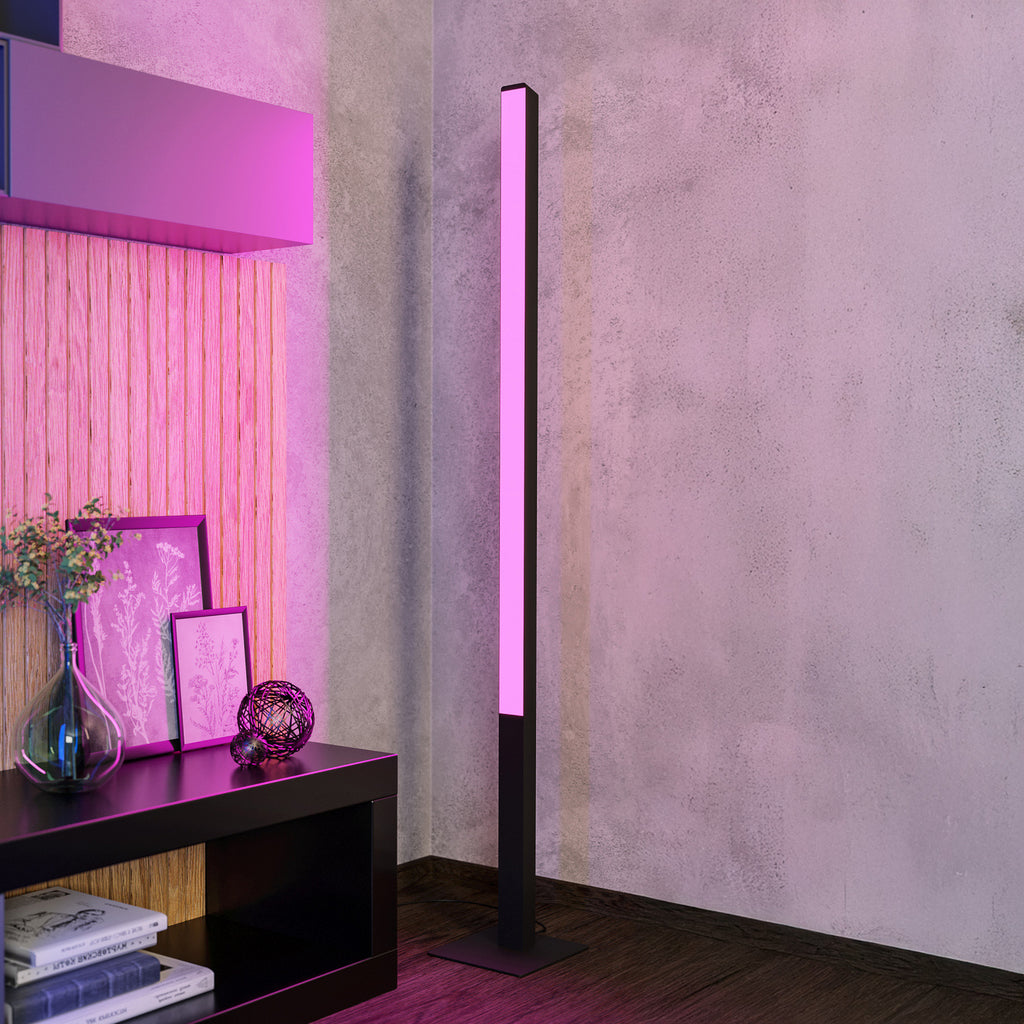 LED gulvlampe Simolaris-Z dimbar RGB Zigbee svart 35W montert i rom