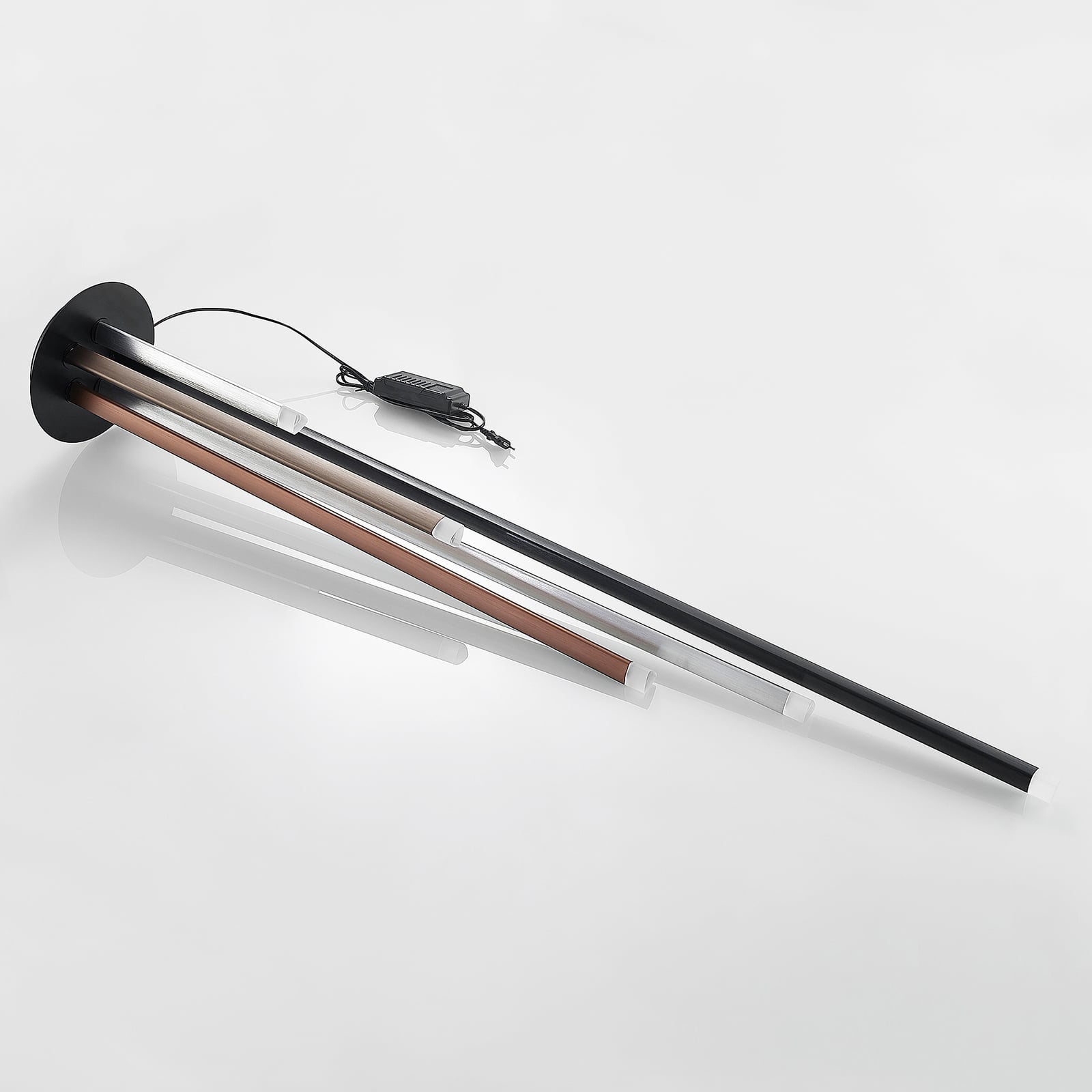 LED gulvlampe Stoika 5-lys dimbar aluminium høyde og design