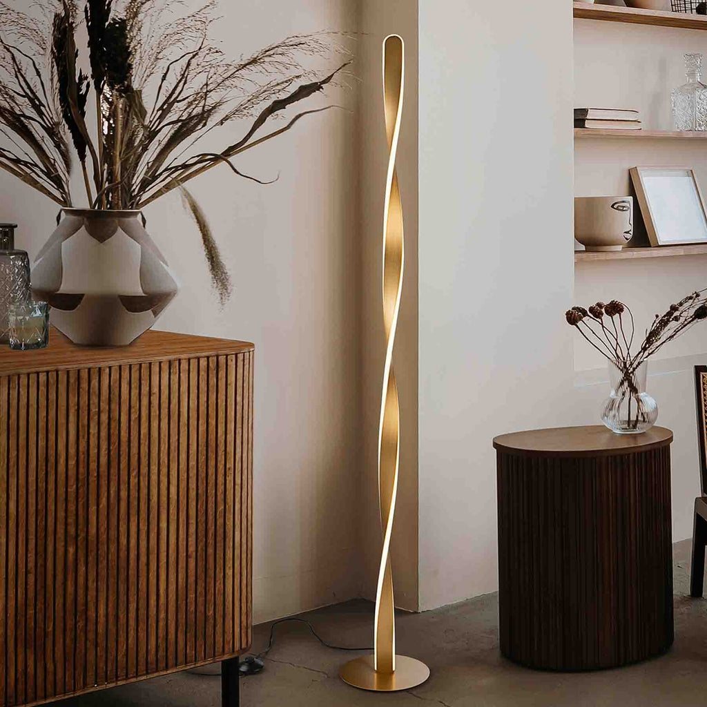 LED gulvlampe Twist aluminium akryl gullfarget forfra