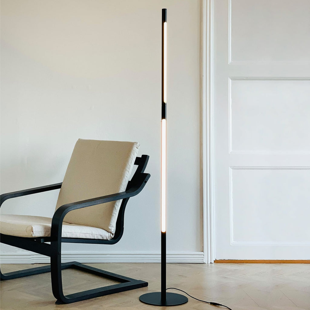 LED gulvlampe Vagner dimbar svart bakside