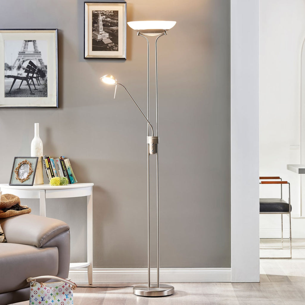 LED gulvlampe Yveta fra siden med synlig leselys