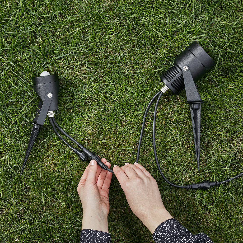 LED hagespot Garden 24 svart 9W dimbar med spyd IP44 nærbilde av LED-lyskilde