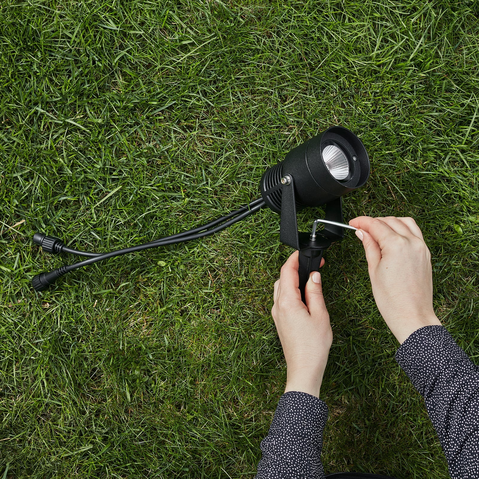 LED hagespot Garden 24 svart 9W dimbar med spyd IP44 kabeltilkoblinger
