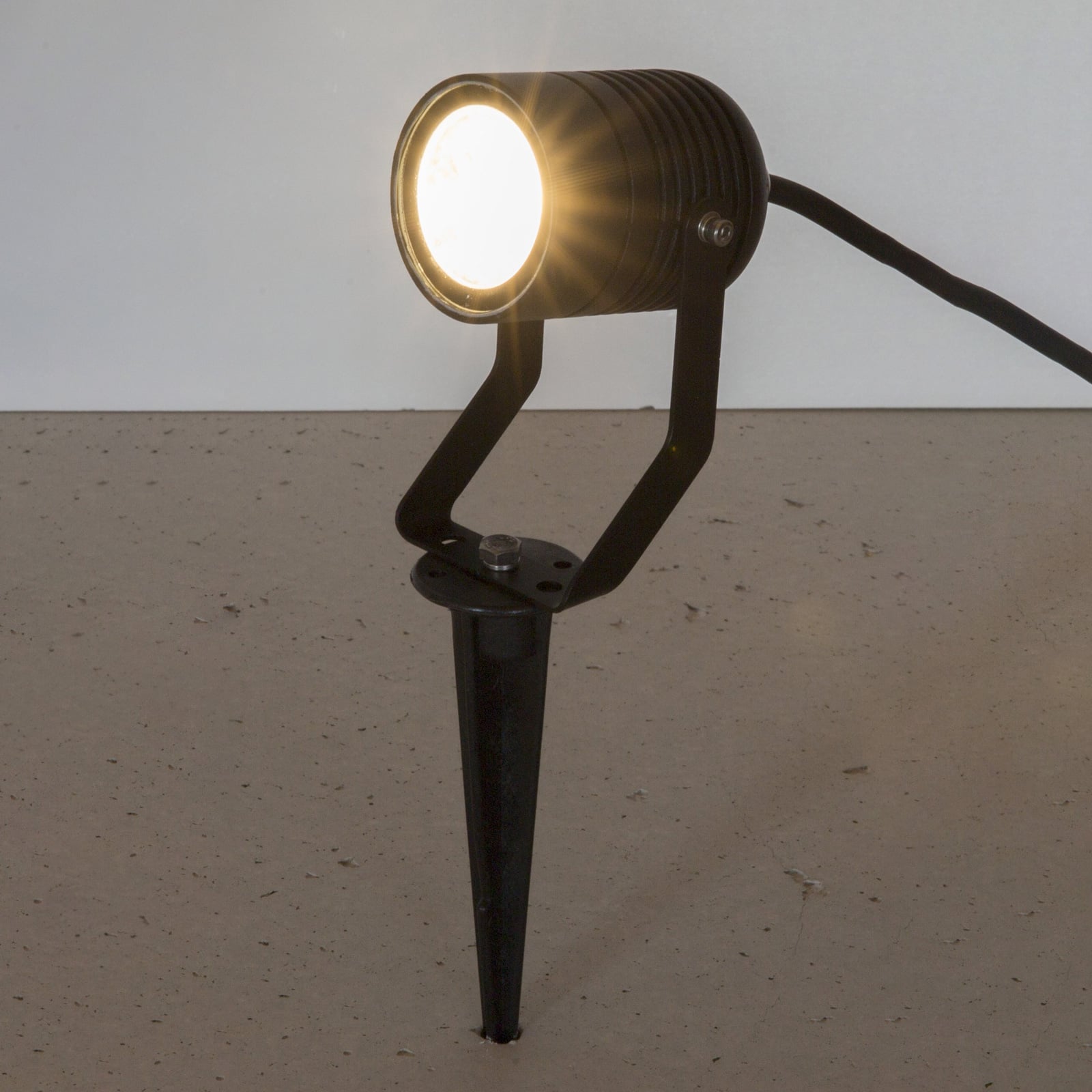 LED hagespot med jordspyd svingbar svart 6W IP65 Heitronic bakside