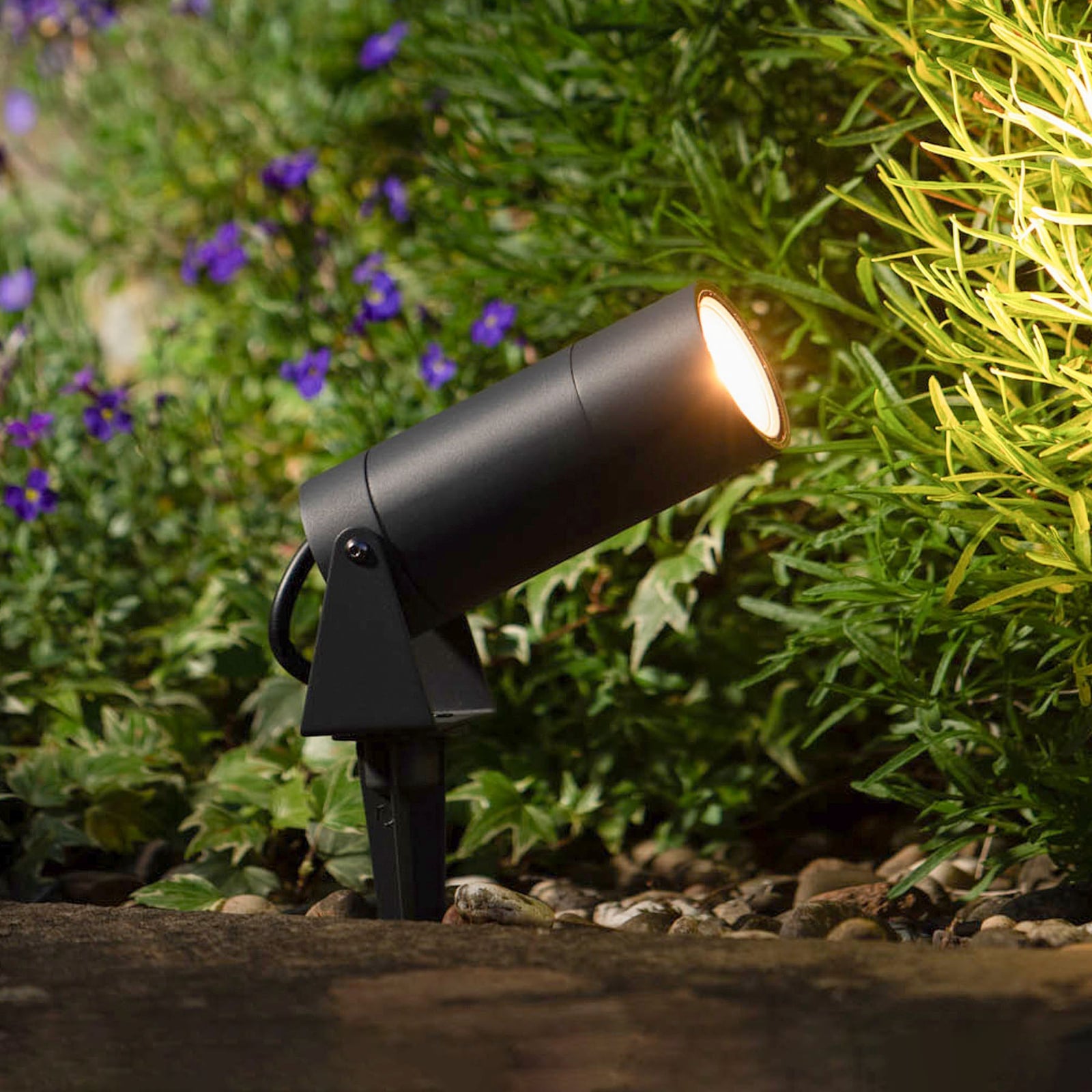 LED hagespot med spyd 5131 svart aluminium forfra
