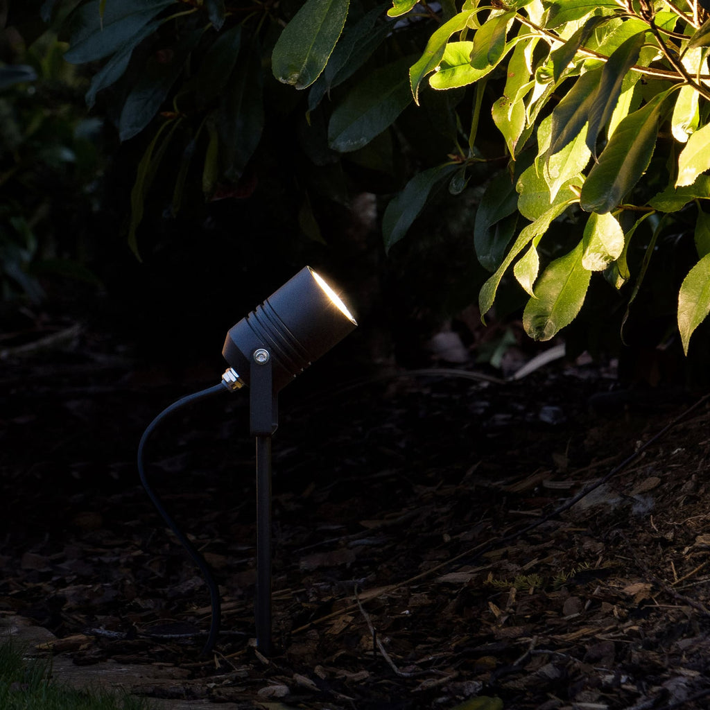 LED hagespyd-spot 5018 svart 6W varmhvit IP65 forfra