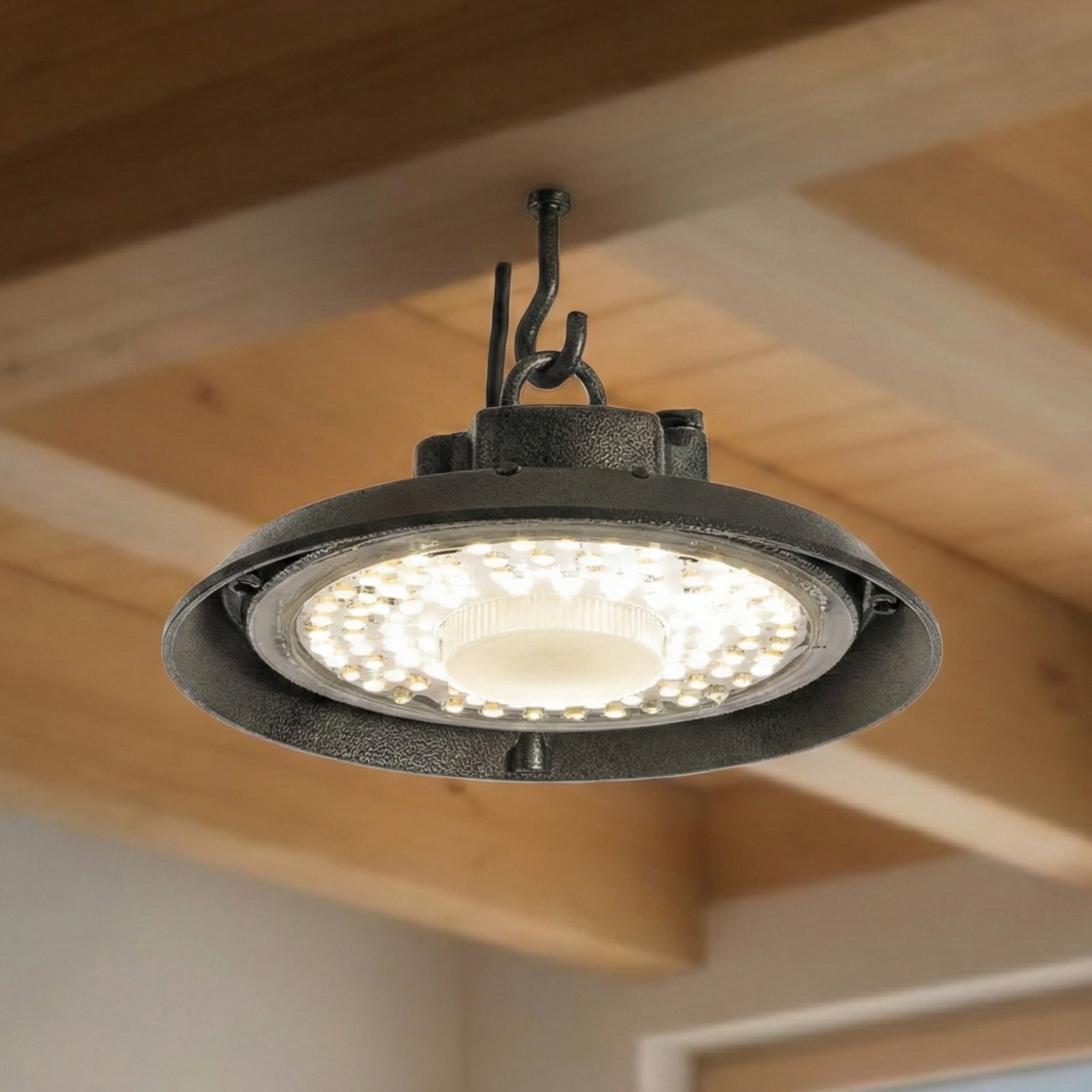 LED hallspot Maikel svart 100W 13500lm IP65 Ø25 cm forfra