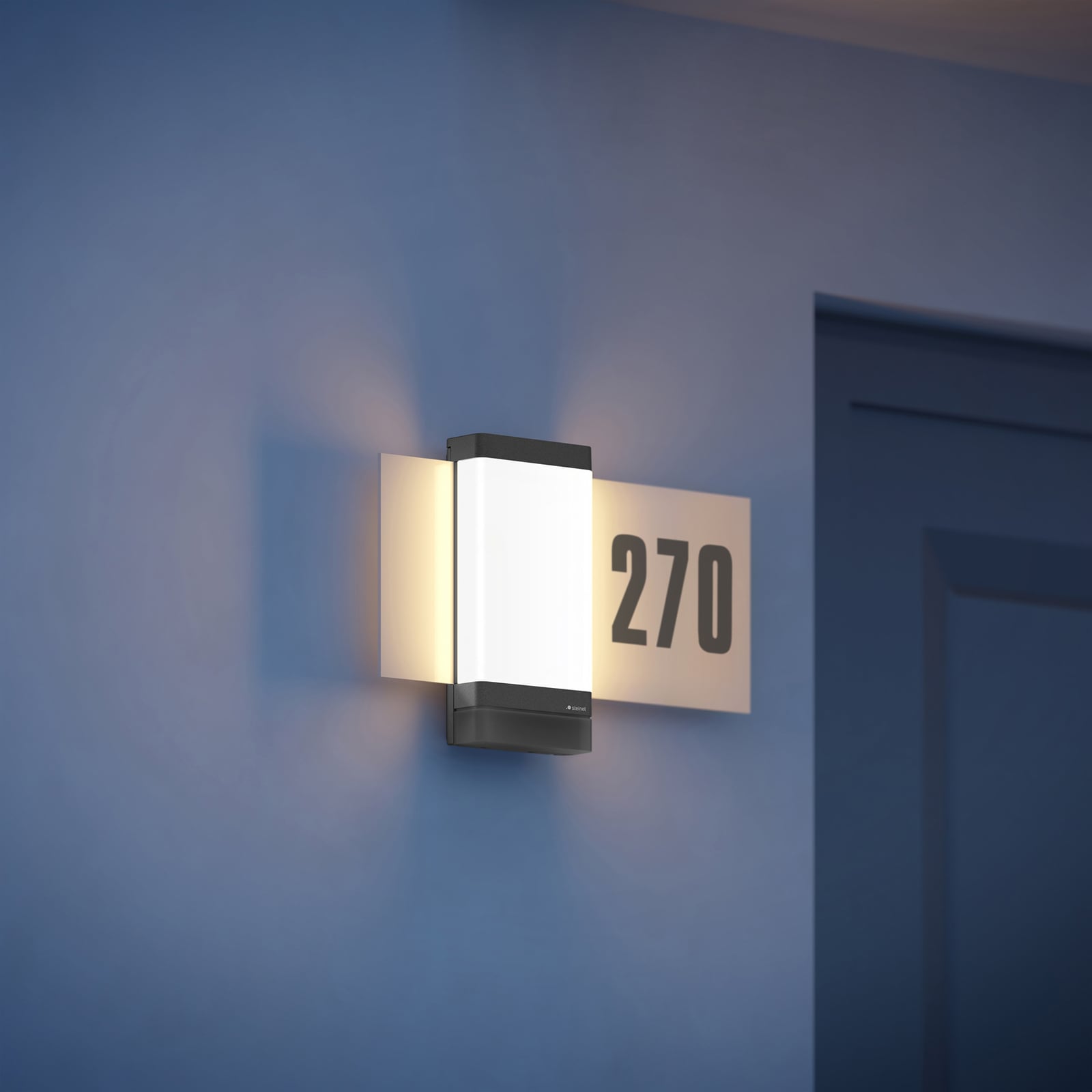 Nærbilde av LED husnummerbelysning L 270 Digi SC sensor