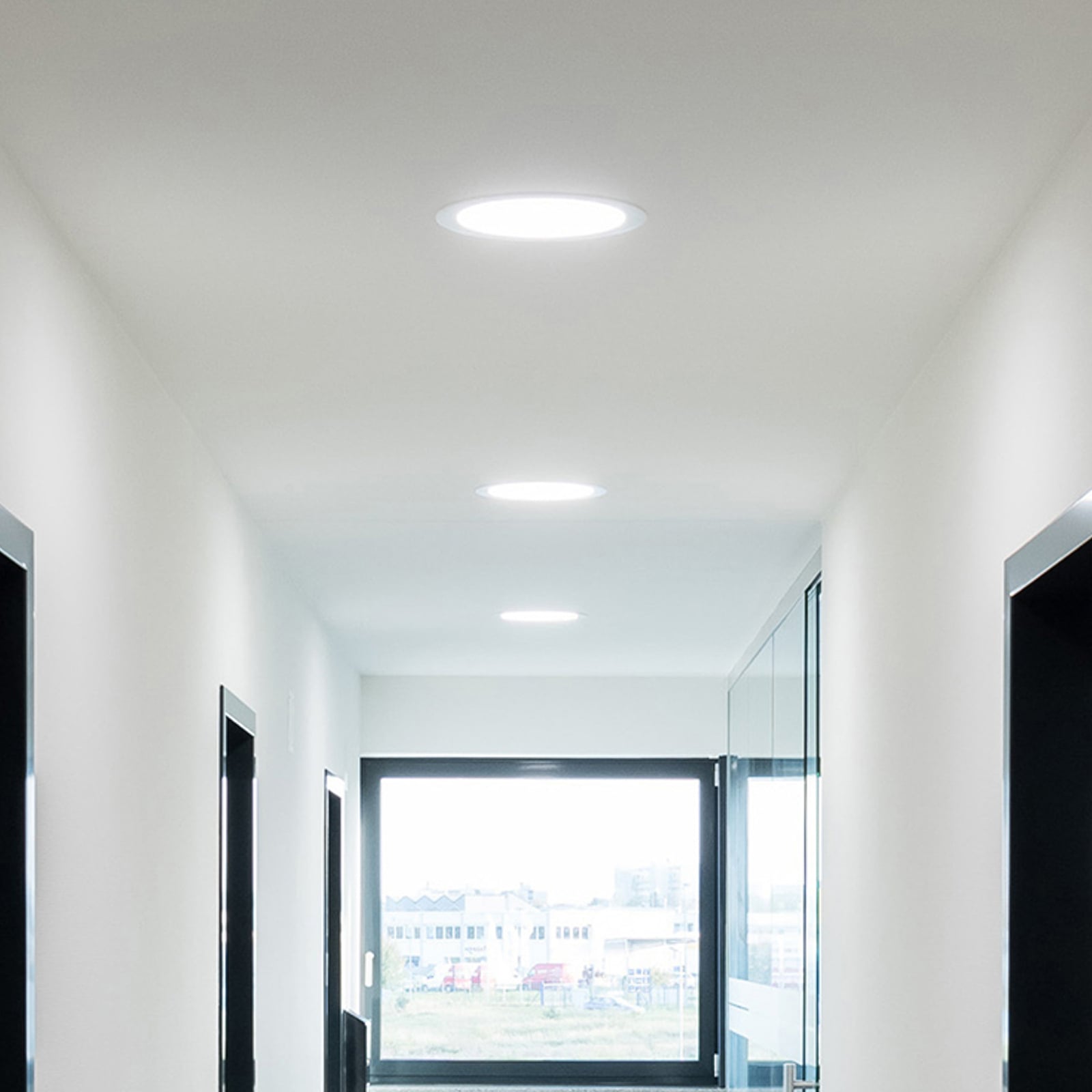 LED innbyggingsdownlight HB 801 hvit IP54 Ø22,5 cm bakside