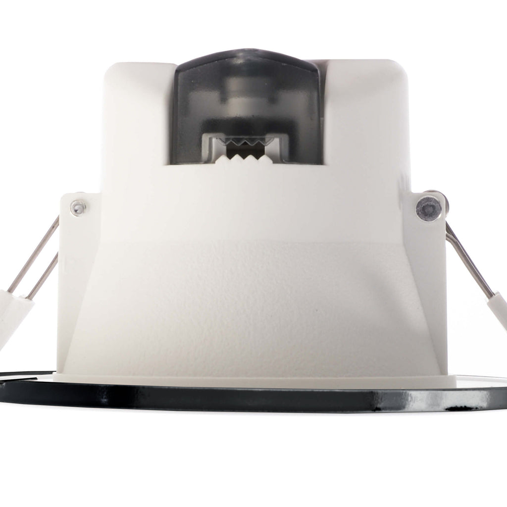 Nærbilde av LED innbyggingsspot Acrux Ø9 cm svart CCT dimbar