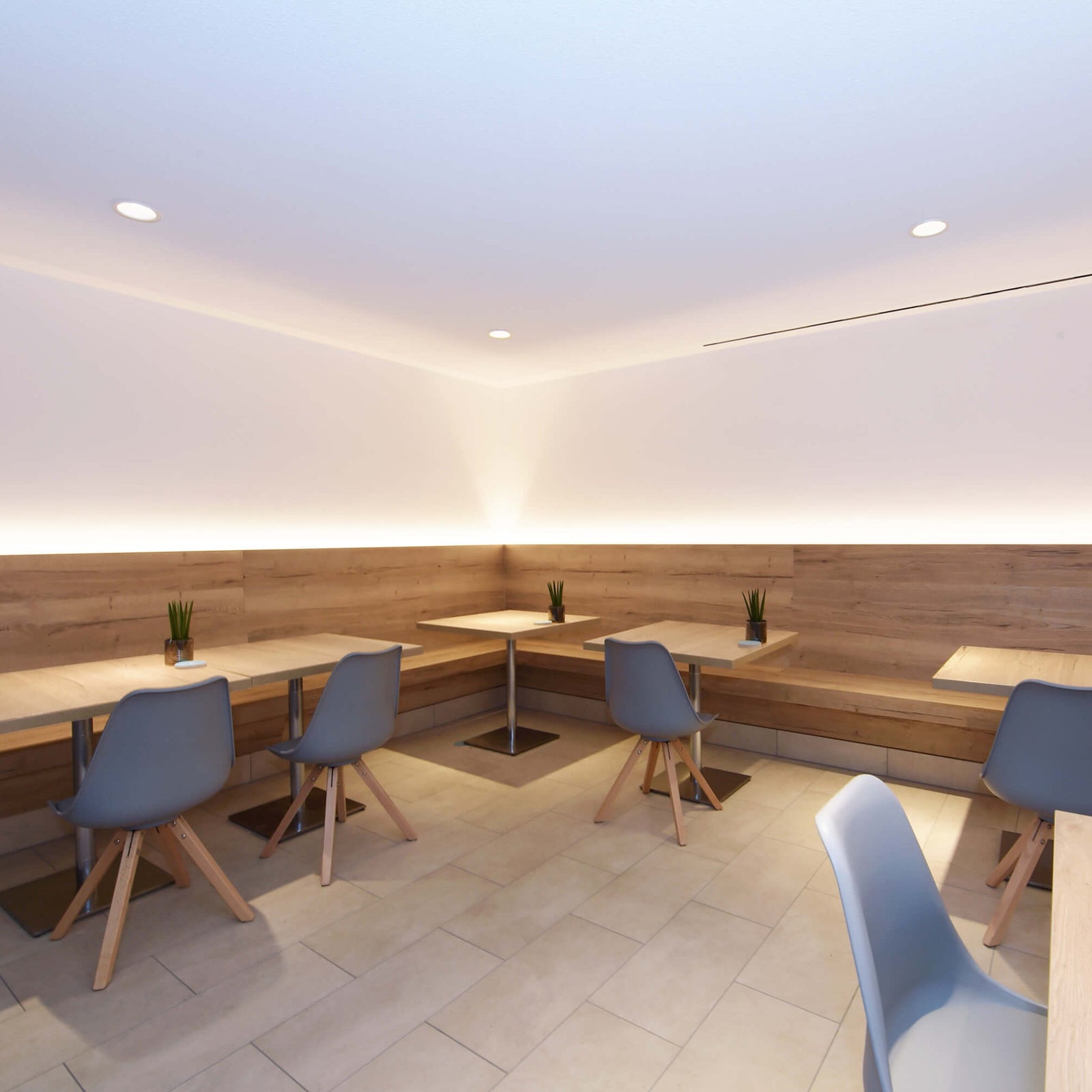 LED innbyggingsspot Acrux svart Ø14,5 cm CCT med avdekning