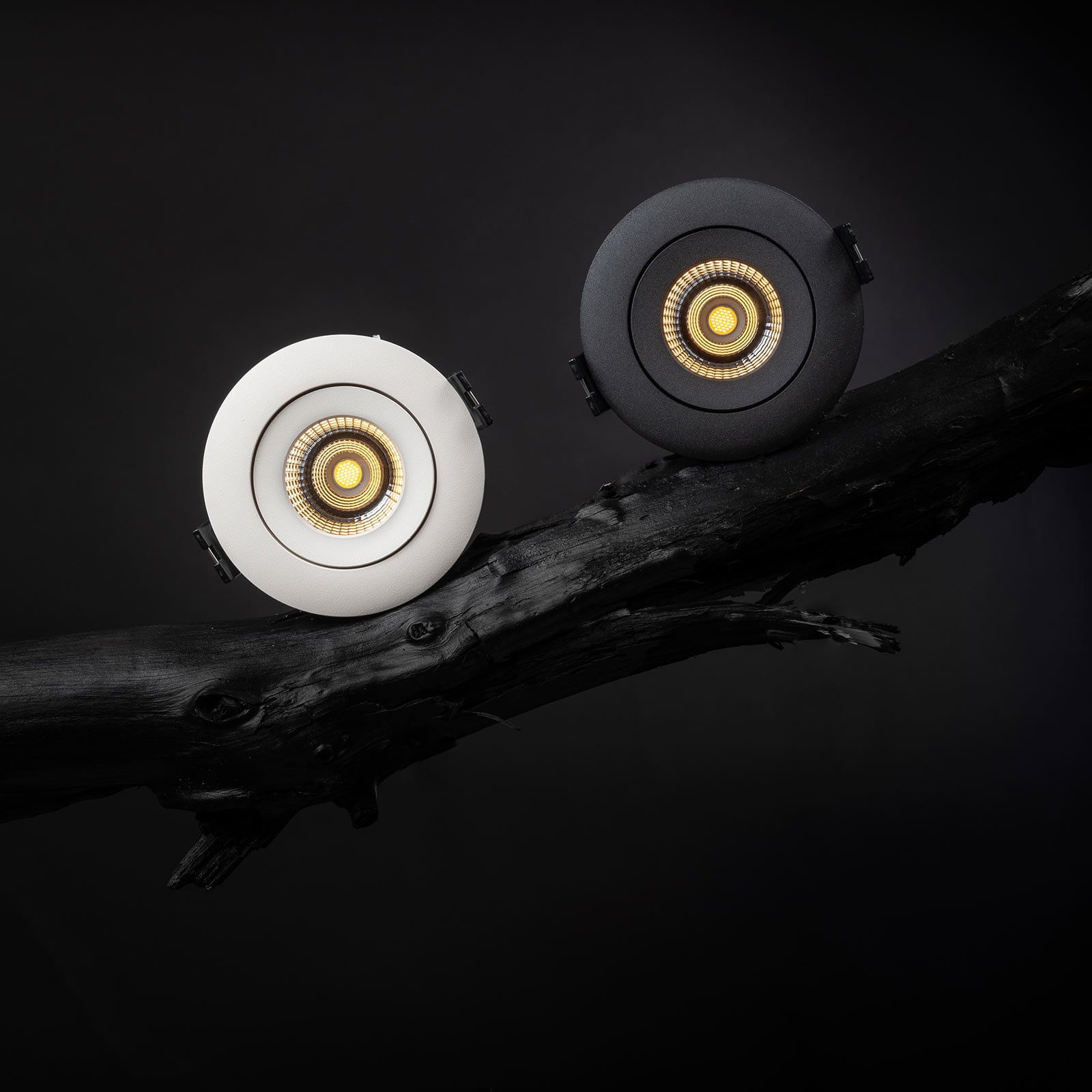 Nærbilde av LED innbyggingsspot Allround 360° dimbar hvit IP44 Ø9,6 cm
