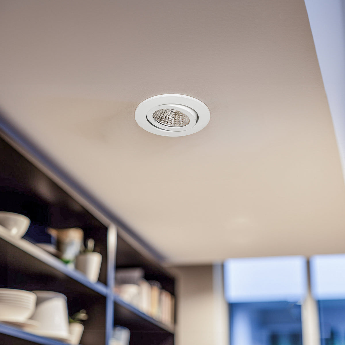Detalj av LED innbyggingsspot BB03 svingbar dimbar hvit Ø8,2 cm 6W