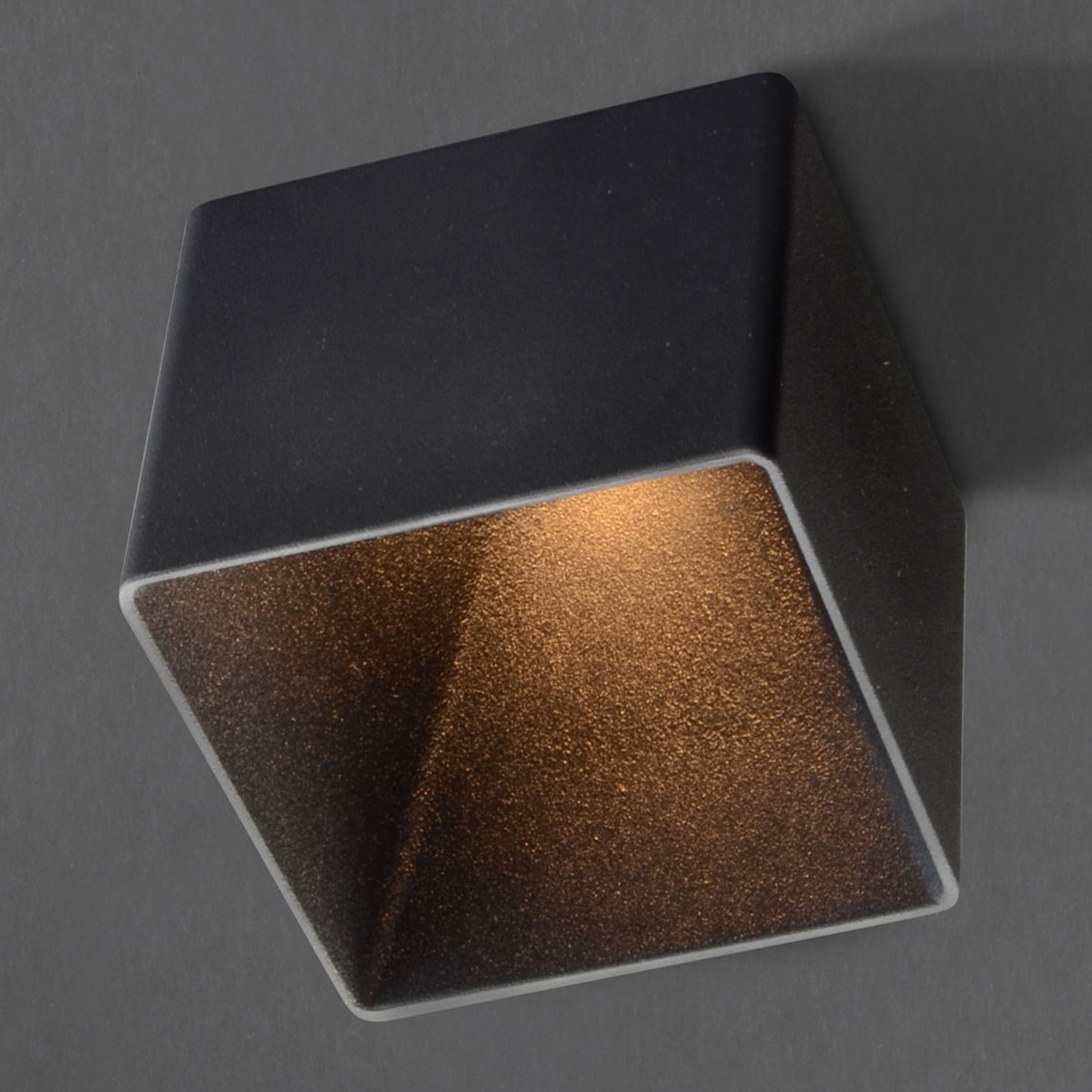LED innbyggingsspot Blocky kvadratisk svart 9W 2700K IP54 dimbar forfra