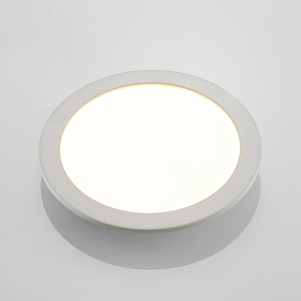 Nærbilde av LED innbyggingsspot Cadance hvit dimbar CCT IP44 Ø24 cm