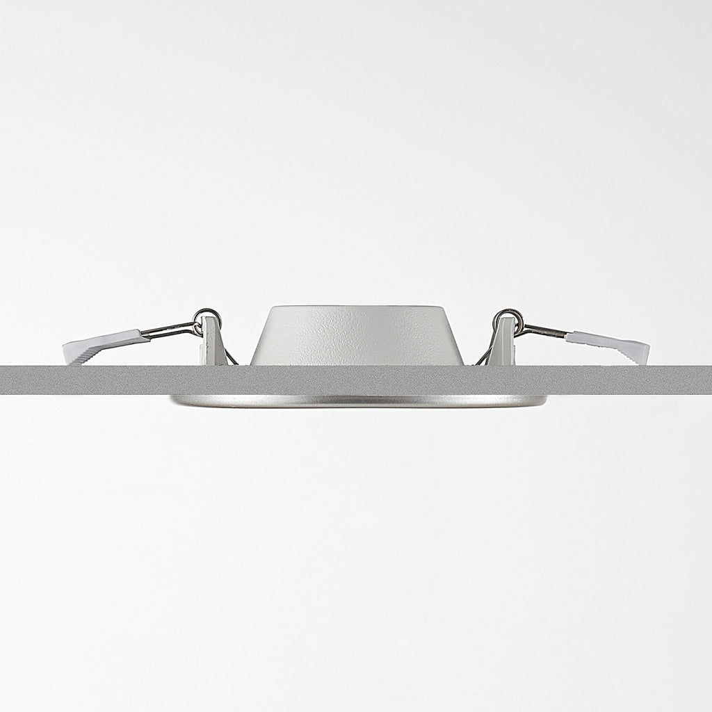 LED innbyggingsspot Cadance sølv 3-sett dimbar CCT IP44 lysdetalj