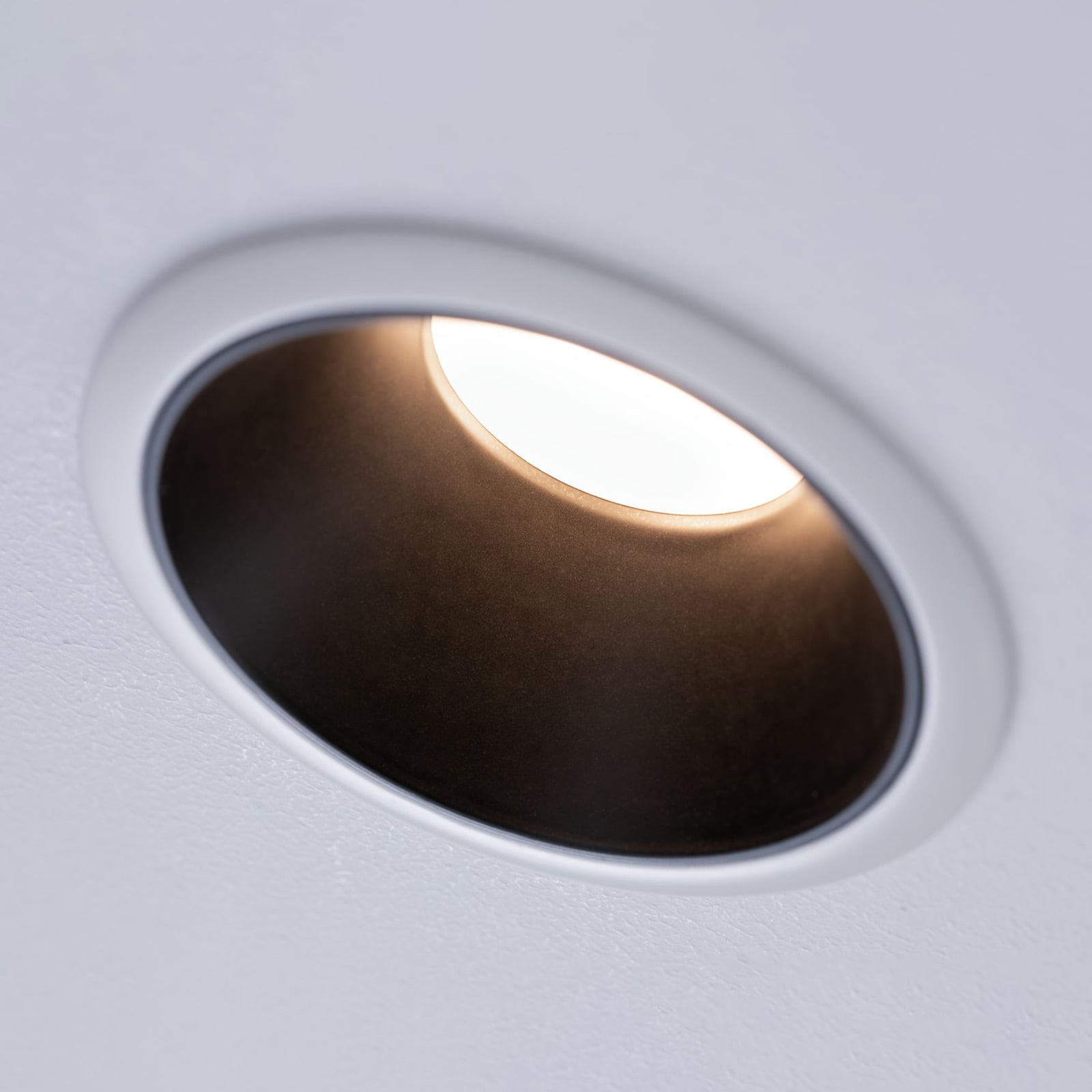 LED innbyggingsspot Cole dimbar svart-hvit IP44 6,5W forfra