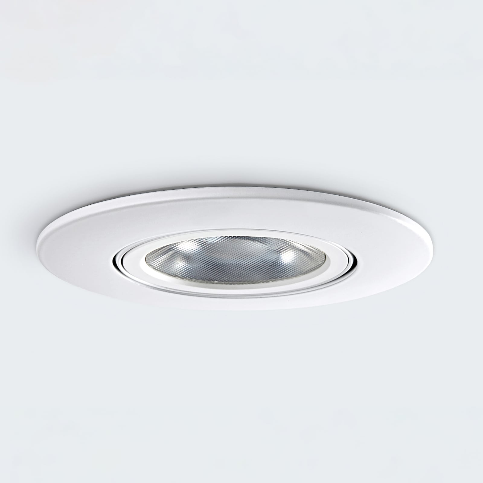 Detalj av LED innbyggingsspot DL8002 svingbar dimbar 8,5W IP65 fra Heitronic