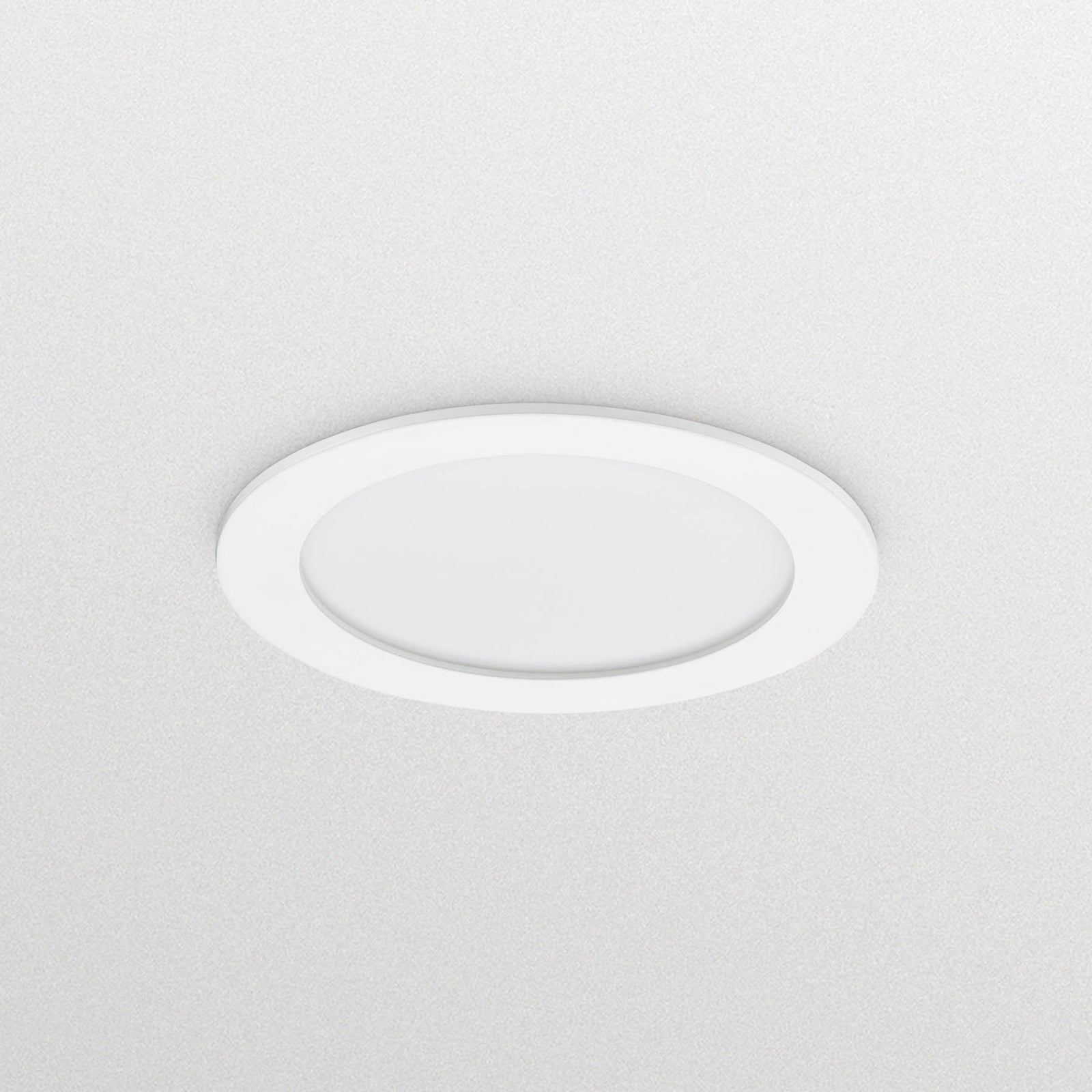 LED innbyggingsspot DN145B dimbar DALI IP44 13W 3000K Philips Professional forfra