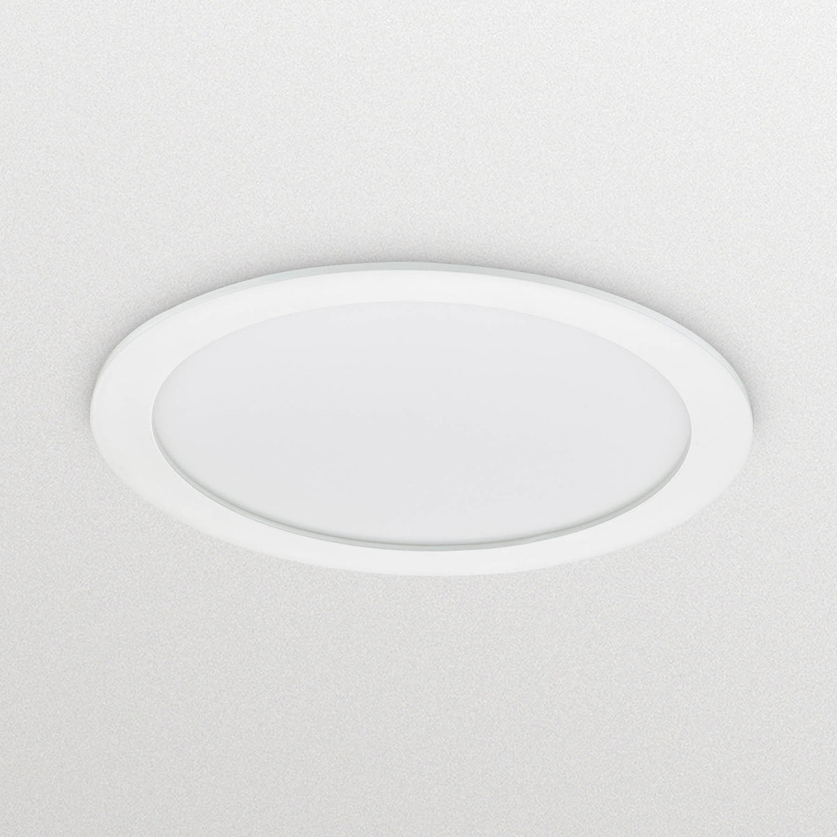 LED innbyggingsspot DN145B dimbar hvit Ø21,5 cm IP44 forfra