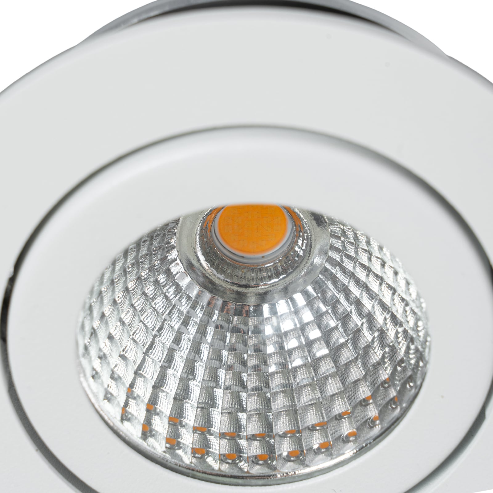 LED innbyggingsspot Jyra hvit dimbar 6W 3000K IP65 monteringsdetalj