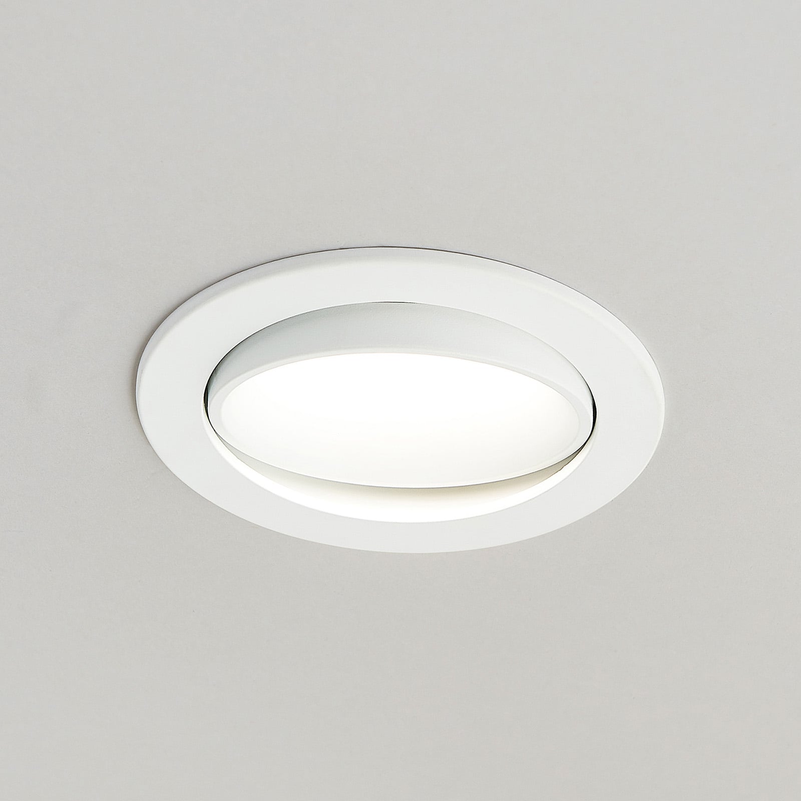 LED innbyggingsspot Katerin svingbar dimbar hvit Ø10 cm IP44 forfra