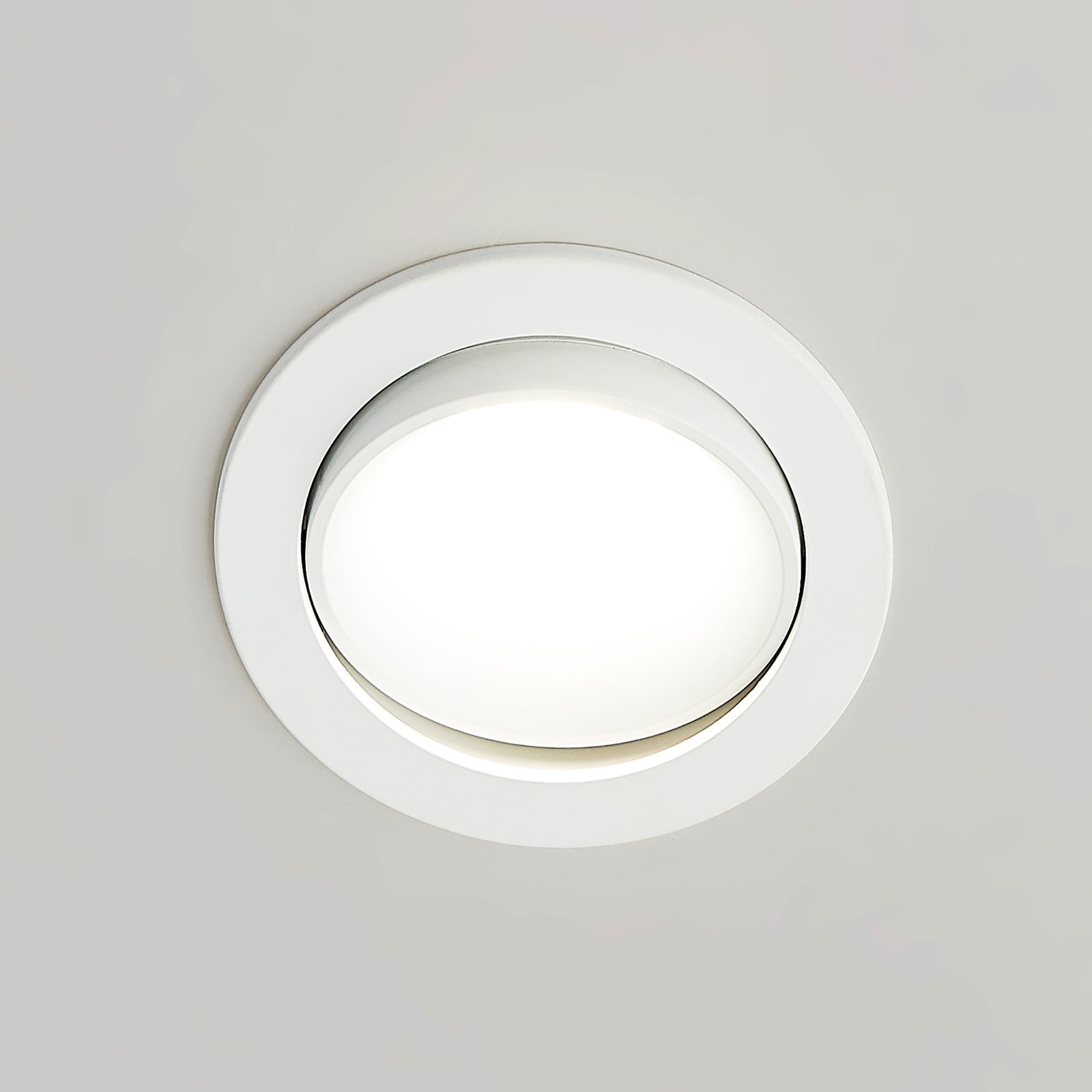 LED innbyggingsspot Katerin svingbar dimbar hvit Ø10 cm IP44 montert