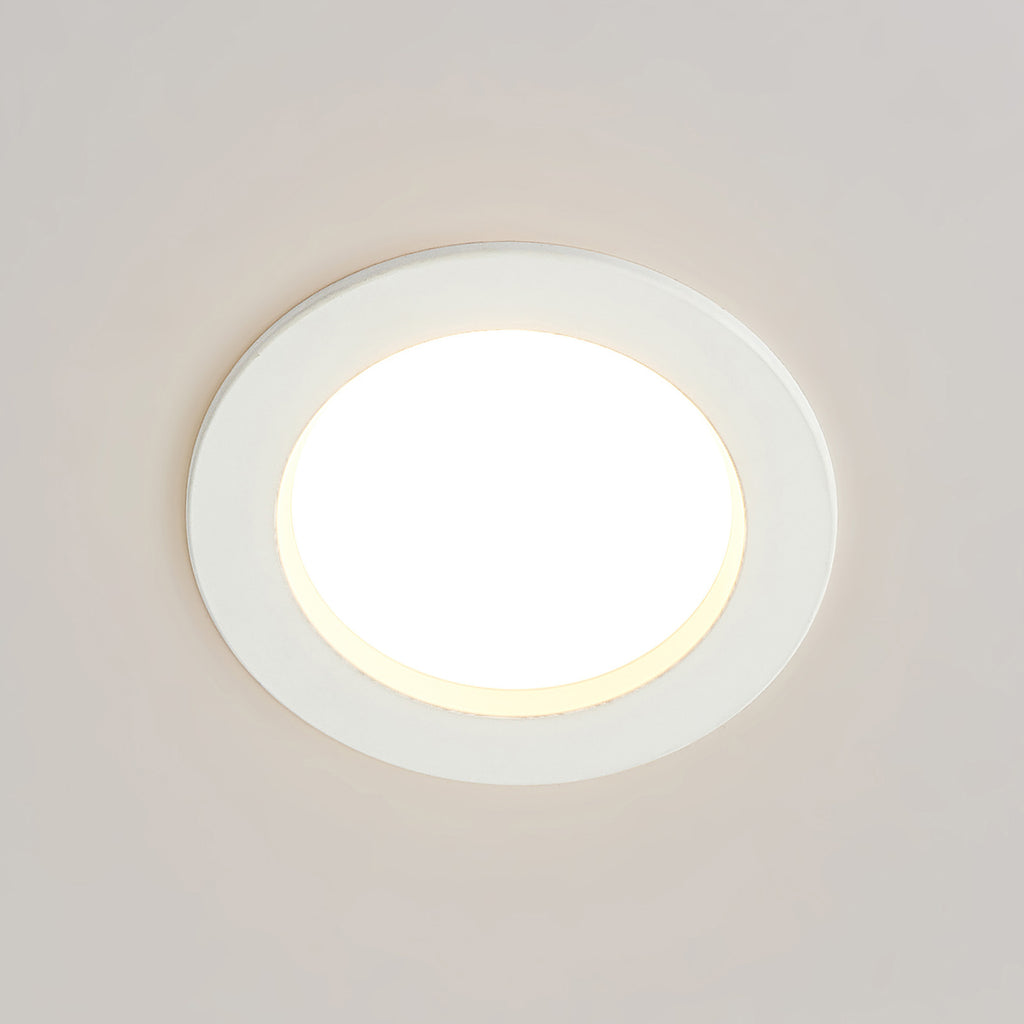 LED innbyggingsspot Milaine dimbar hvit Ø10 cm IP44 montert i tak