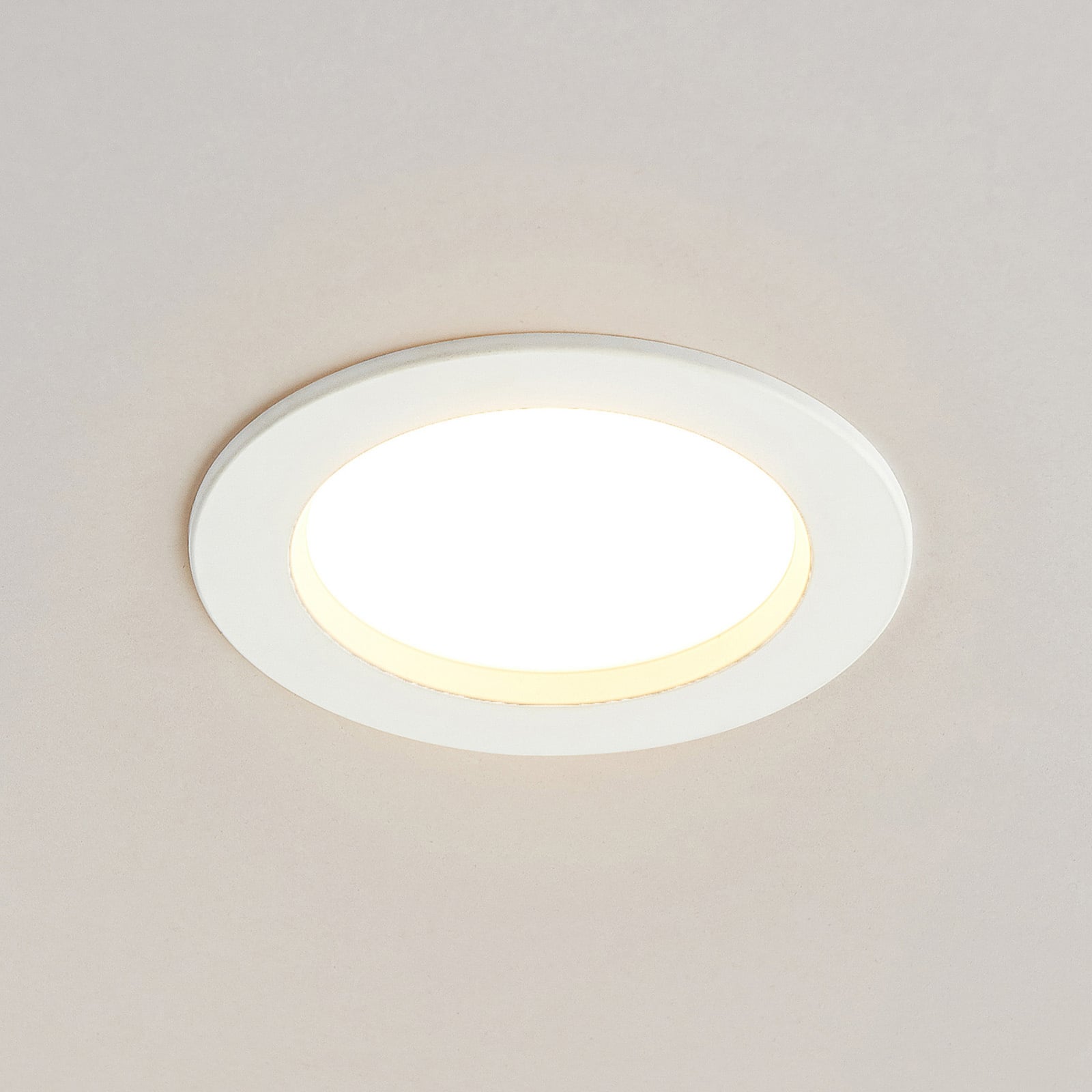 LED innbyggingsspot Milaine hvit dimbar IP44 10-pk nærbilde