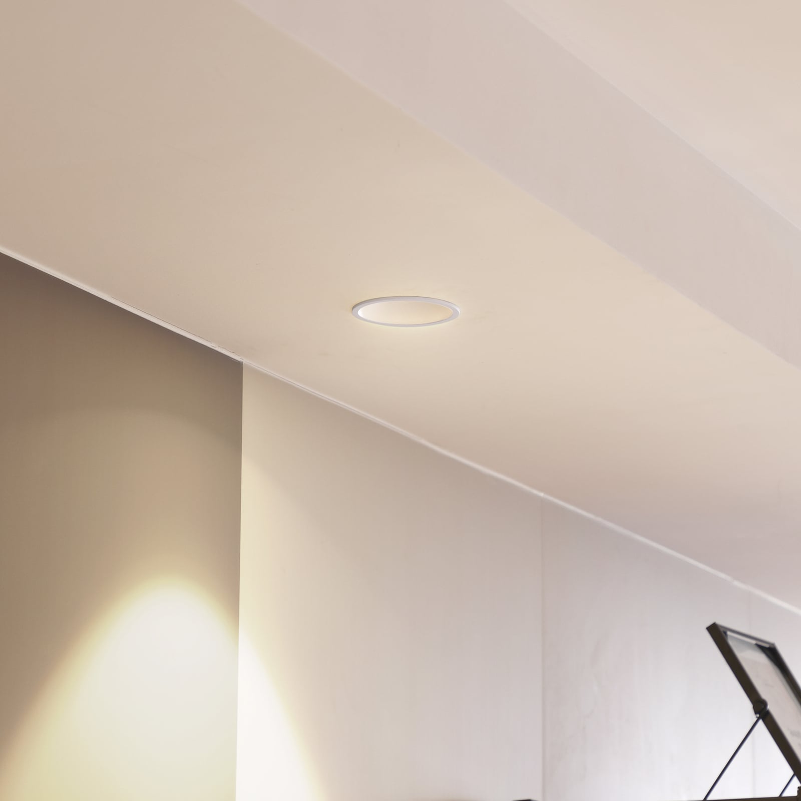 LED innbyggingsspot Niria dimbar hvit Ø8,2 cm 6W 3000K bakside