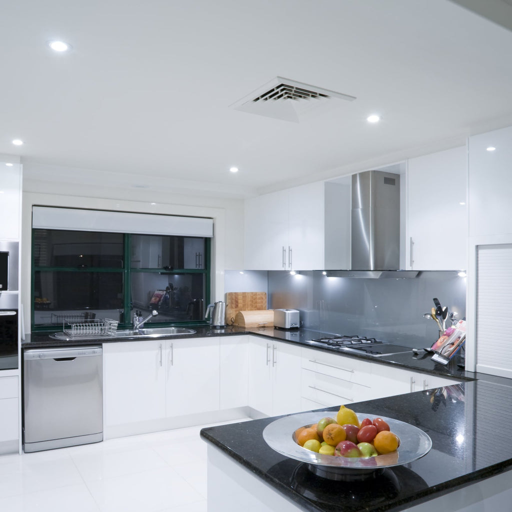 LED innbyggingsspot One 360° dim-to-warm hvit IP44 detalj