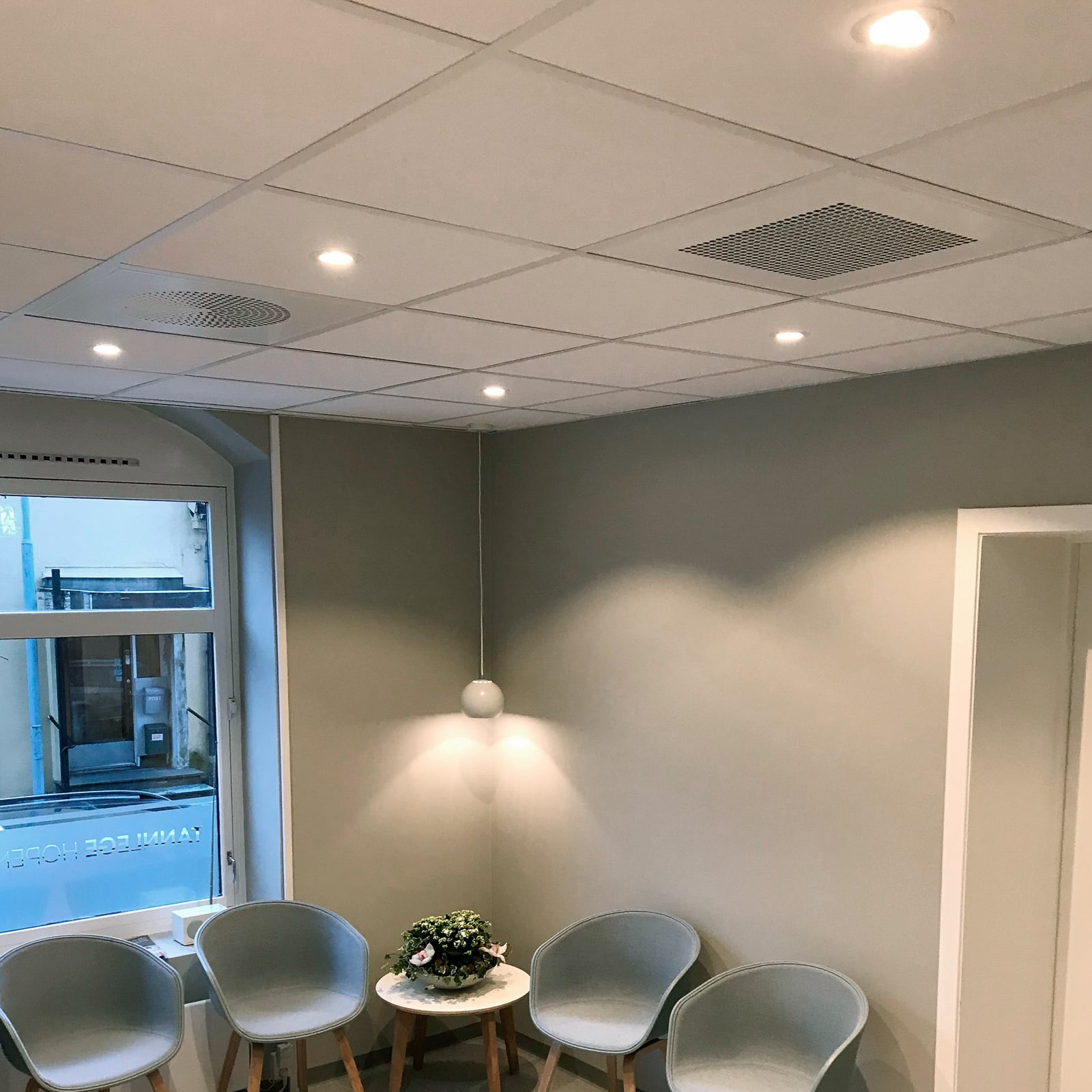 LED innbyggingsspot One 360° dim-to-warm IP44 alu Ø9 cm bakside