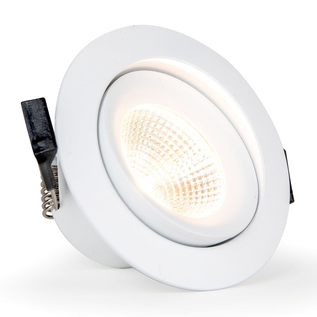 LED innbyggingsspot One 360° hvit 3000K IP44 dimbar 8W montert i tak