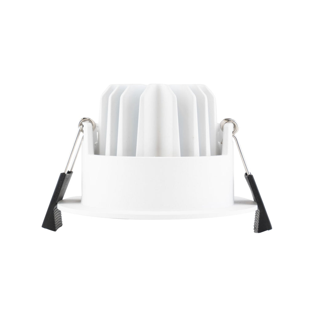 LED innbyggingsspot OnePro dimbar hvit IP44 10W 4000K montert i tak