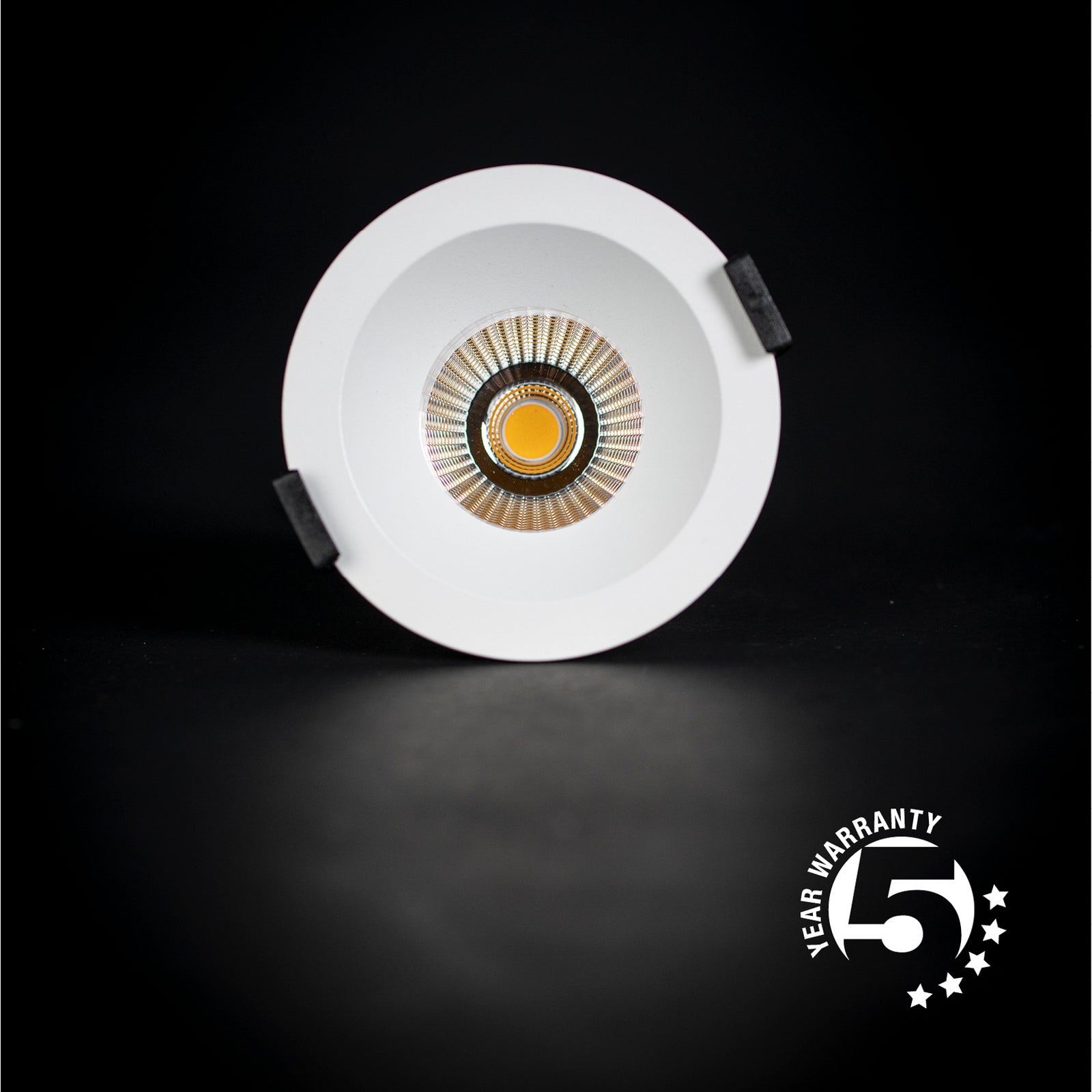 LED innbyggingsspot OnePro Soft svart nærbilde av reflektor