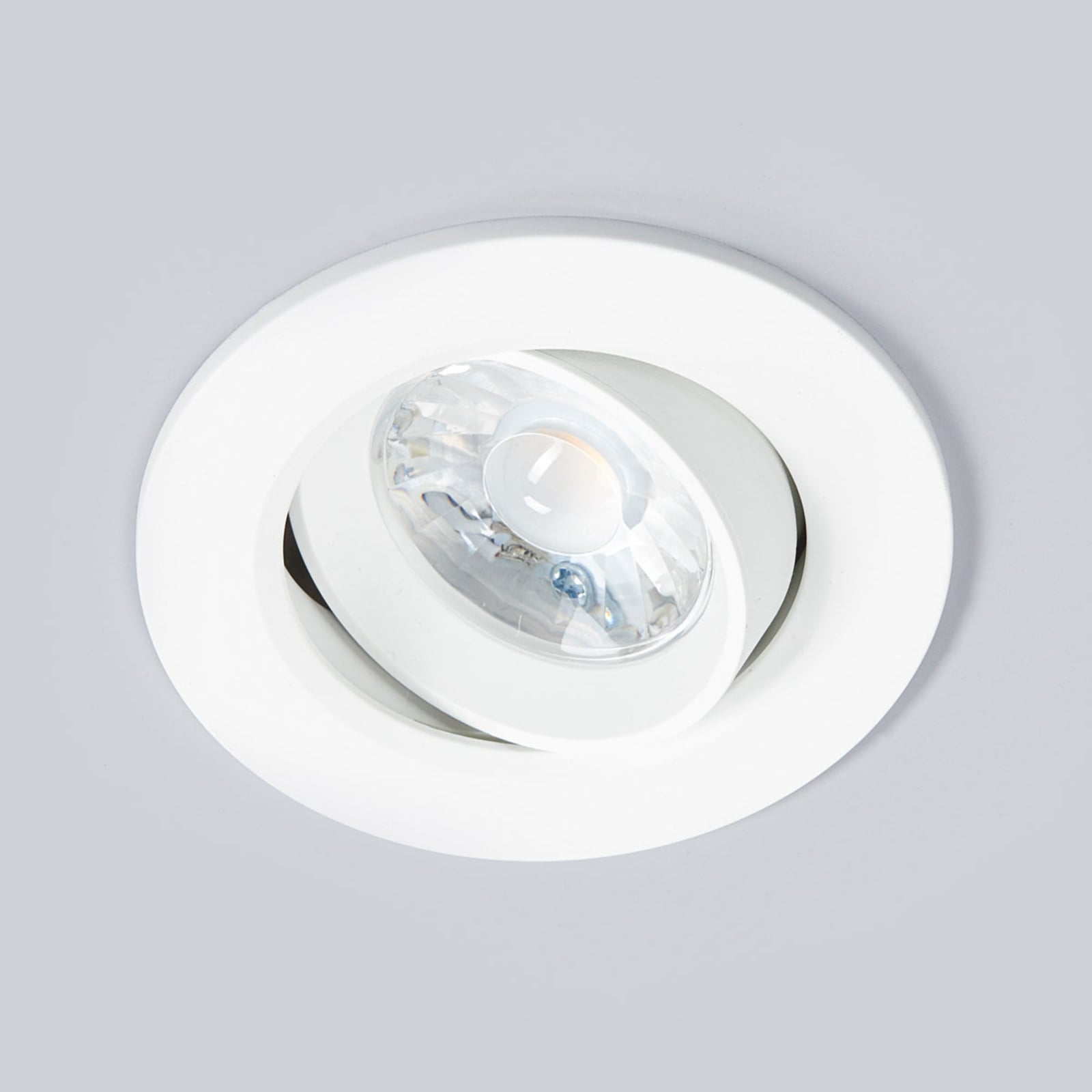 LED innbyggingsspot Quentin svingbar hvit Ø8,5 cm 6W bakside