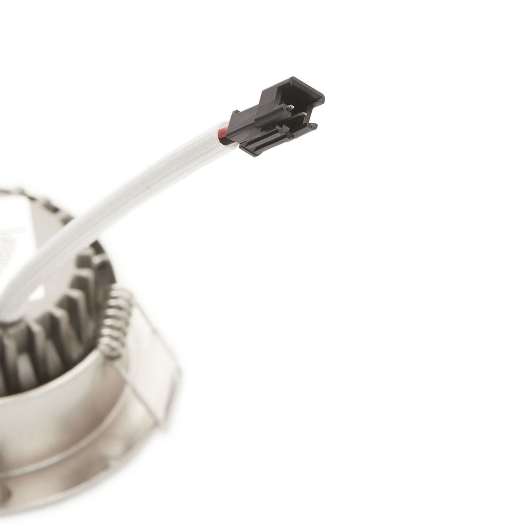 Nærbilde av LED lyskilde i innbyggingsspot Rico dimbar stål IP44 Ø8 cm 6,5W