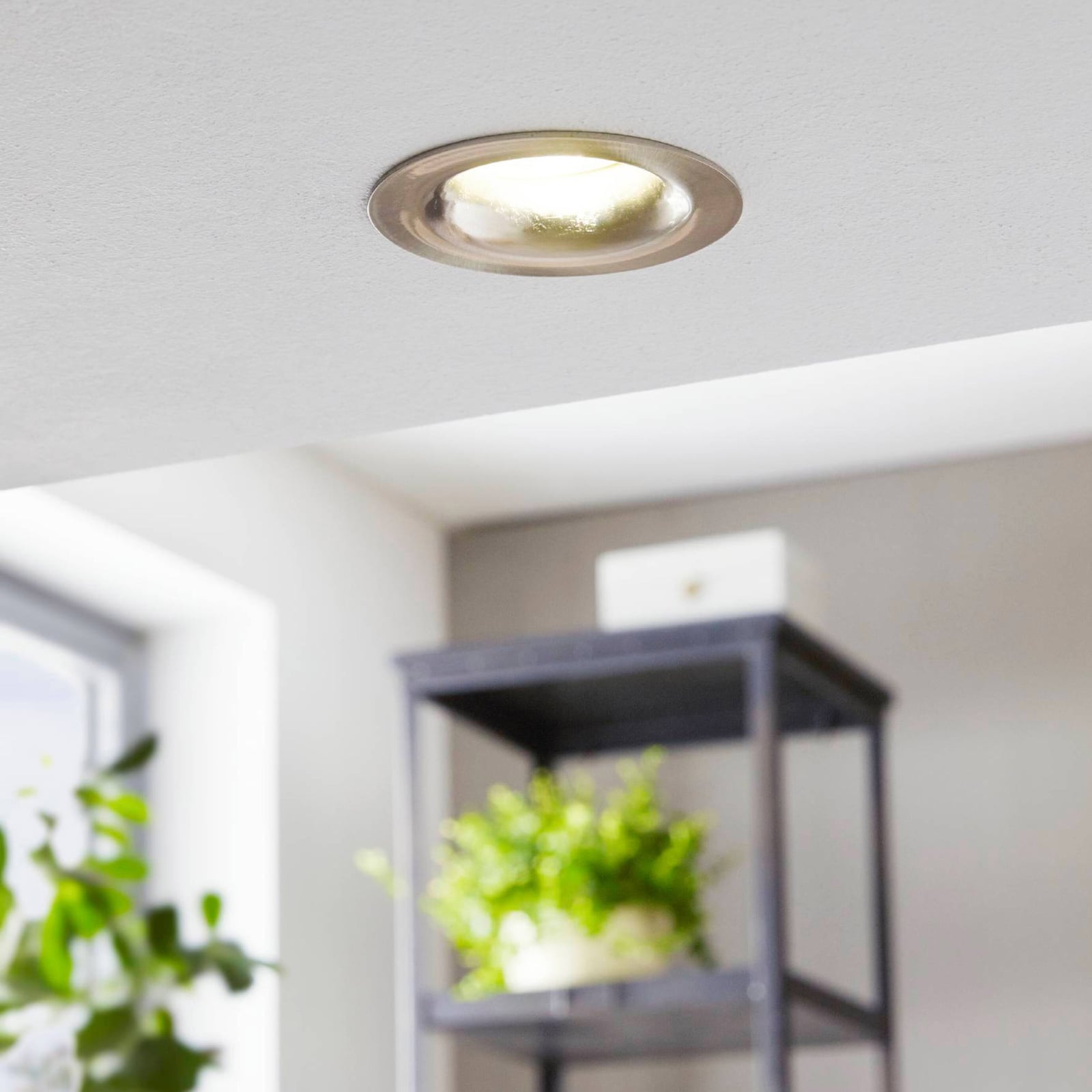 LED innbyggingsspot Saliceto matt nikkel bakside