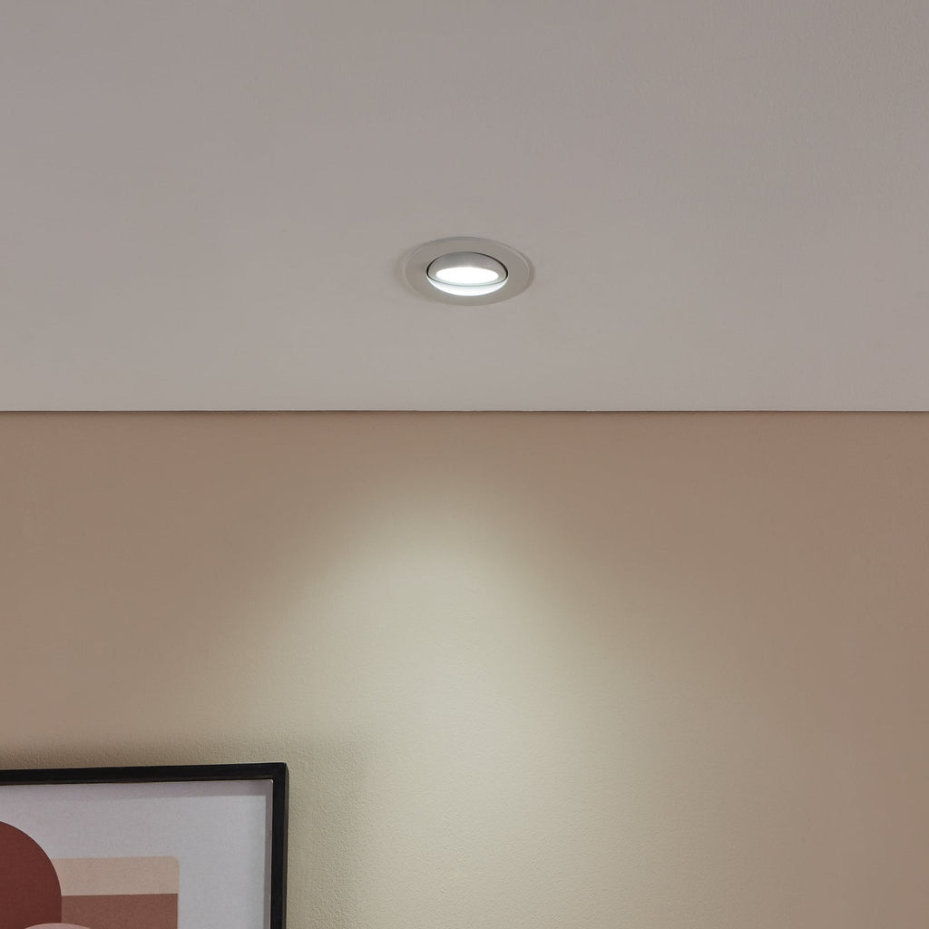 Nærbilde av LED innbyggingsspot Saliceto-Z RGBW dimbar Ø8,8 cm hvit