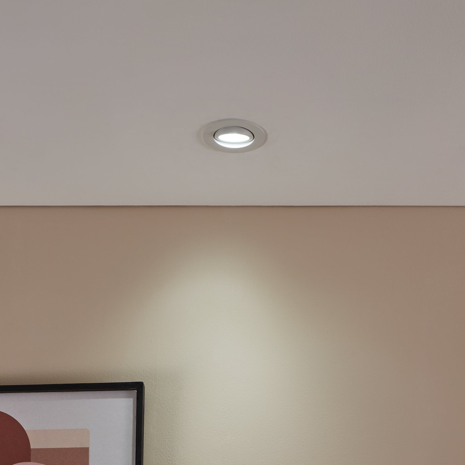 Nærbilde av LED innbyggingsspot Saliceto-Z RGBW dimbar Ø8,8 cm hvit