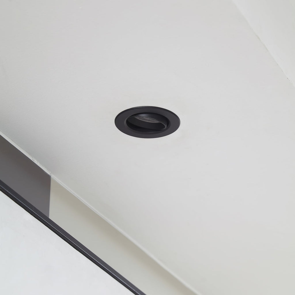 Detalj av LED innbyggingsspot Shima svart dimbar 7W 3000K
