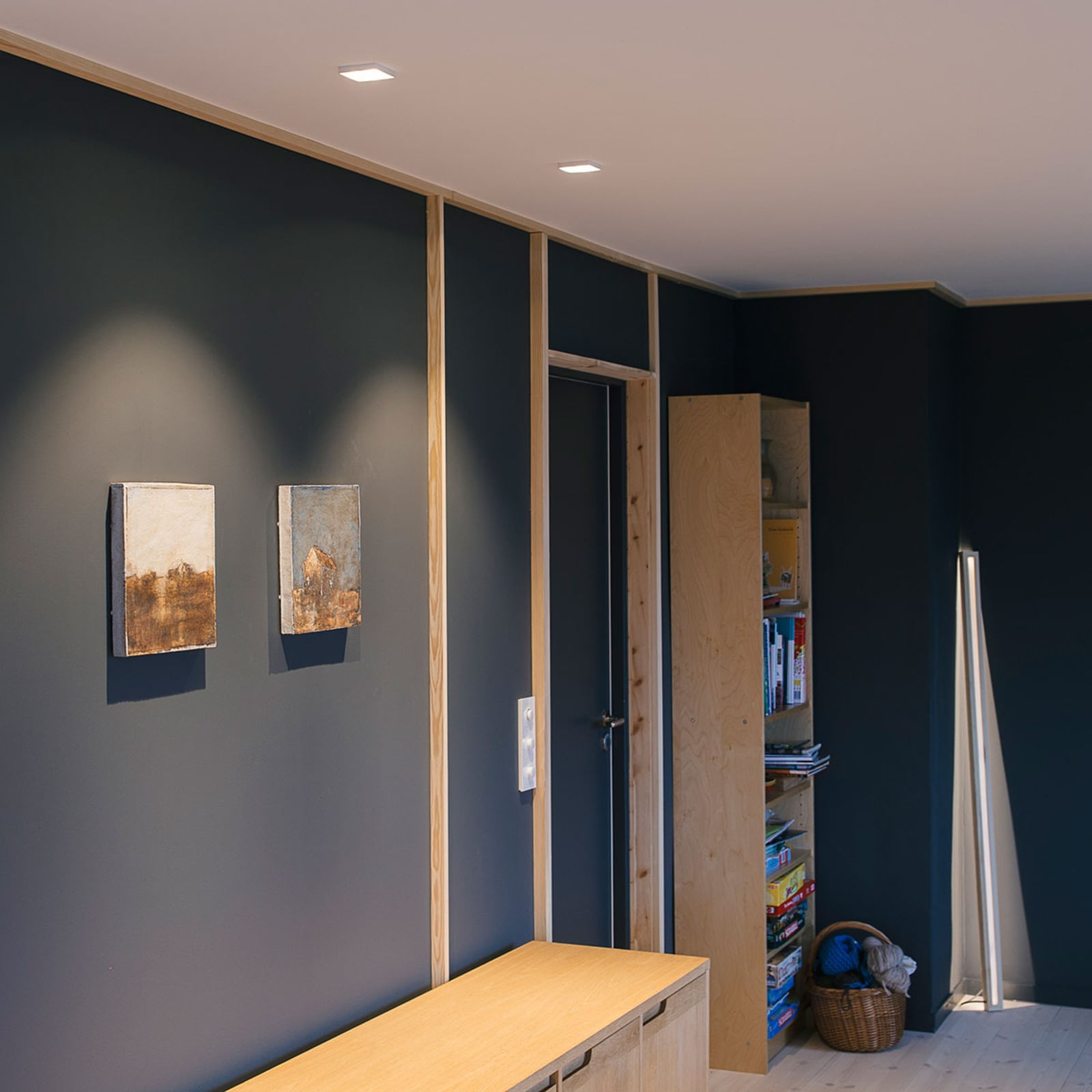 LED innbyggingsspot Squary kvadratisk hvit IP54 9W dimbar montert i tak