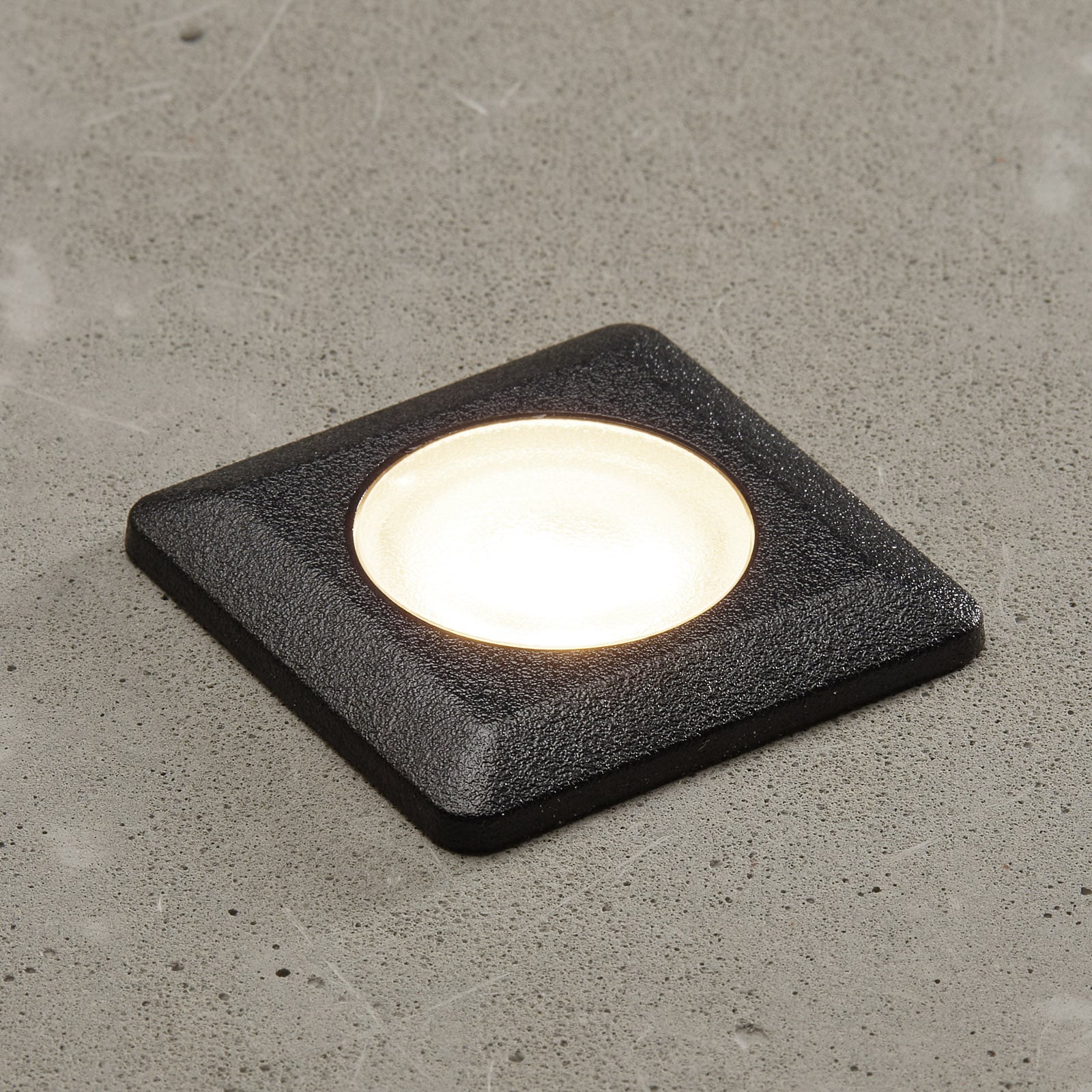 LED innbyggingsspot Teresa firkantet svart IP67 3000K forfra