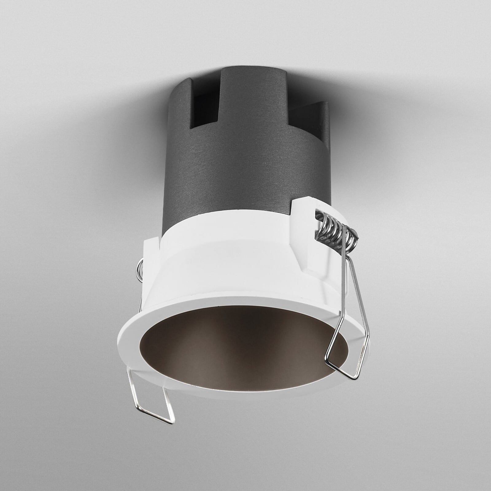 LED innbyggingsspot TWIST hvit/svart Ø7 cm 3000K detalj