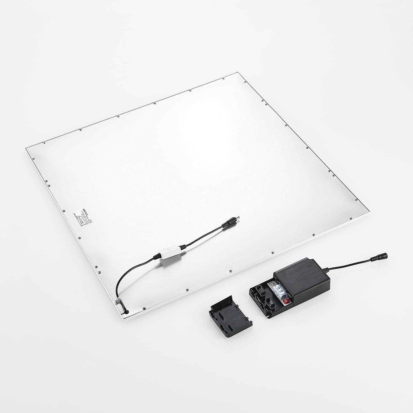 LED innfellingspanel Vinas 62x62 cm CCT dimbar hvit i kontormiljø