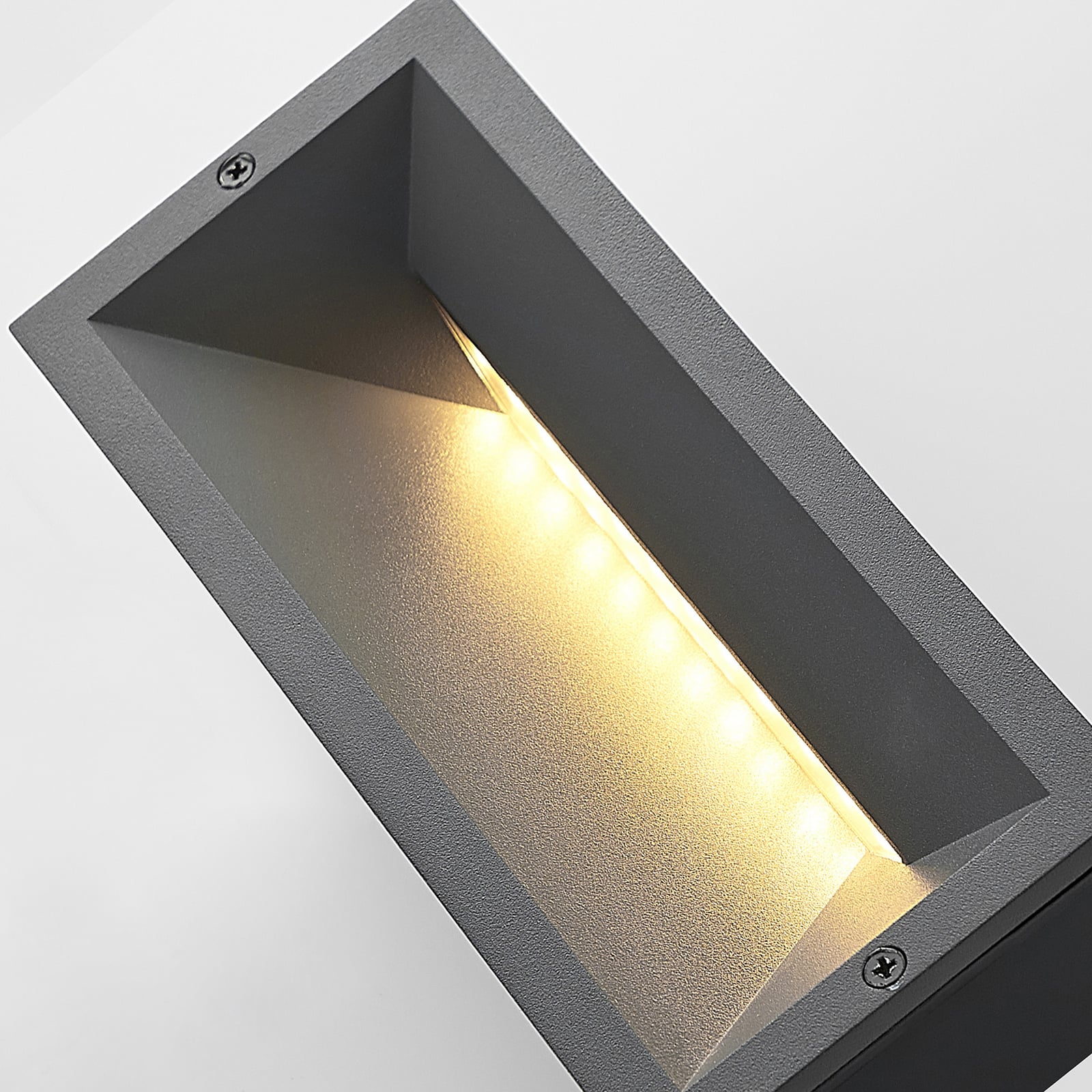 Nærbilde av LED innfellingsvegglampe Jaano antrasitt aluminium