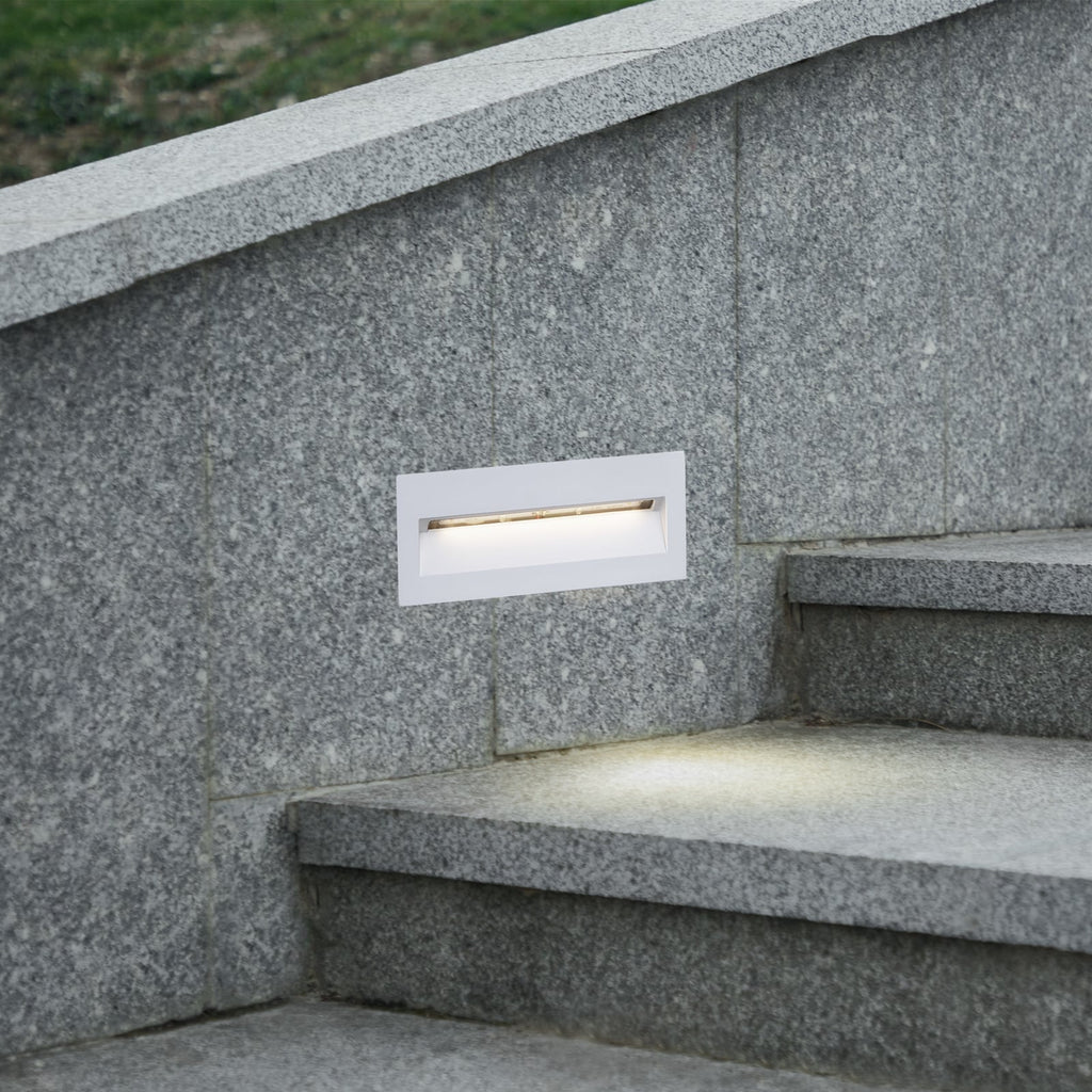 Bakside av LED innfellingsvegglampe Loya hvit matt aluminium