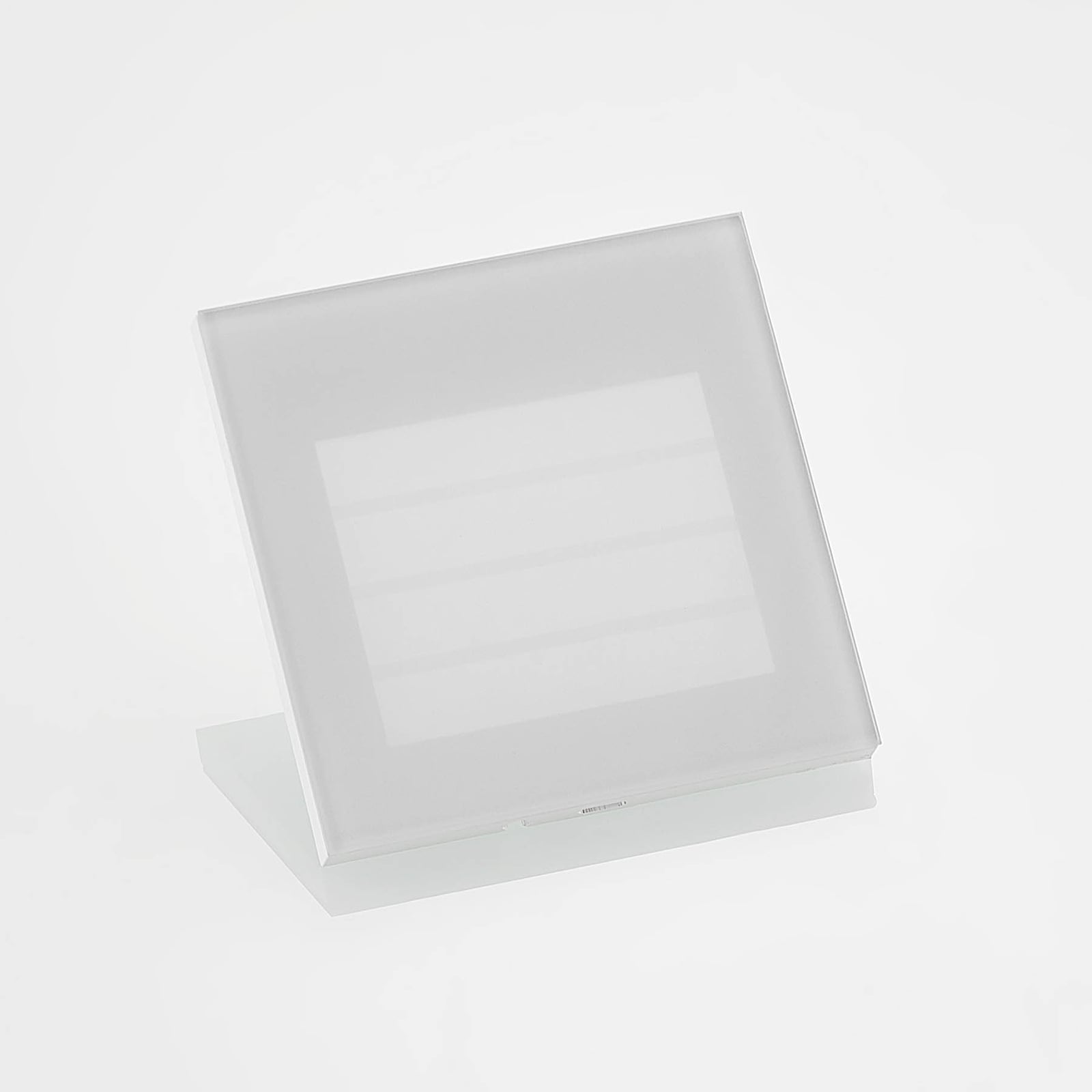 LED innfelt vegglampe Zamo raster hvit dimbar IP65 i bruk