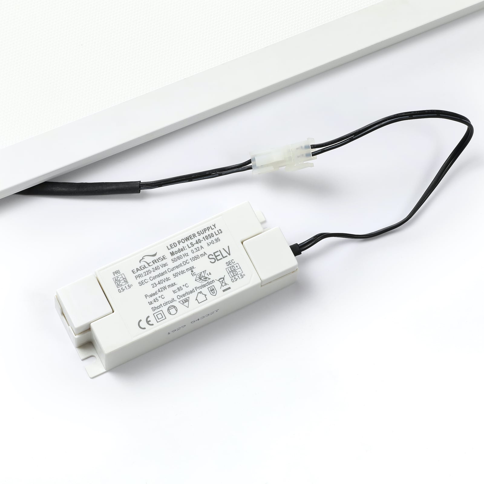 LED-innlegningspanel Vinas hvit 62x62 cm 36W 4000K installasjon detalj